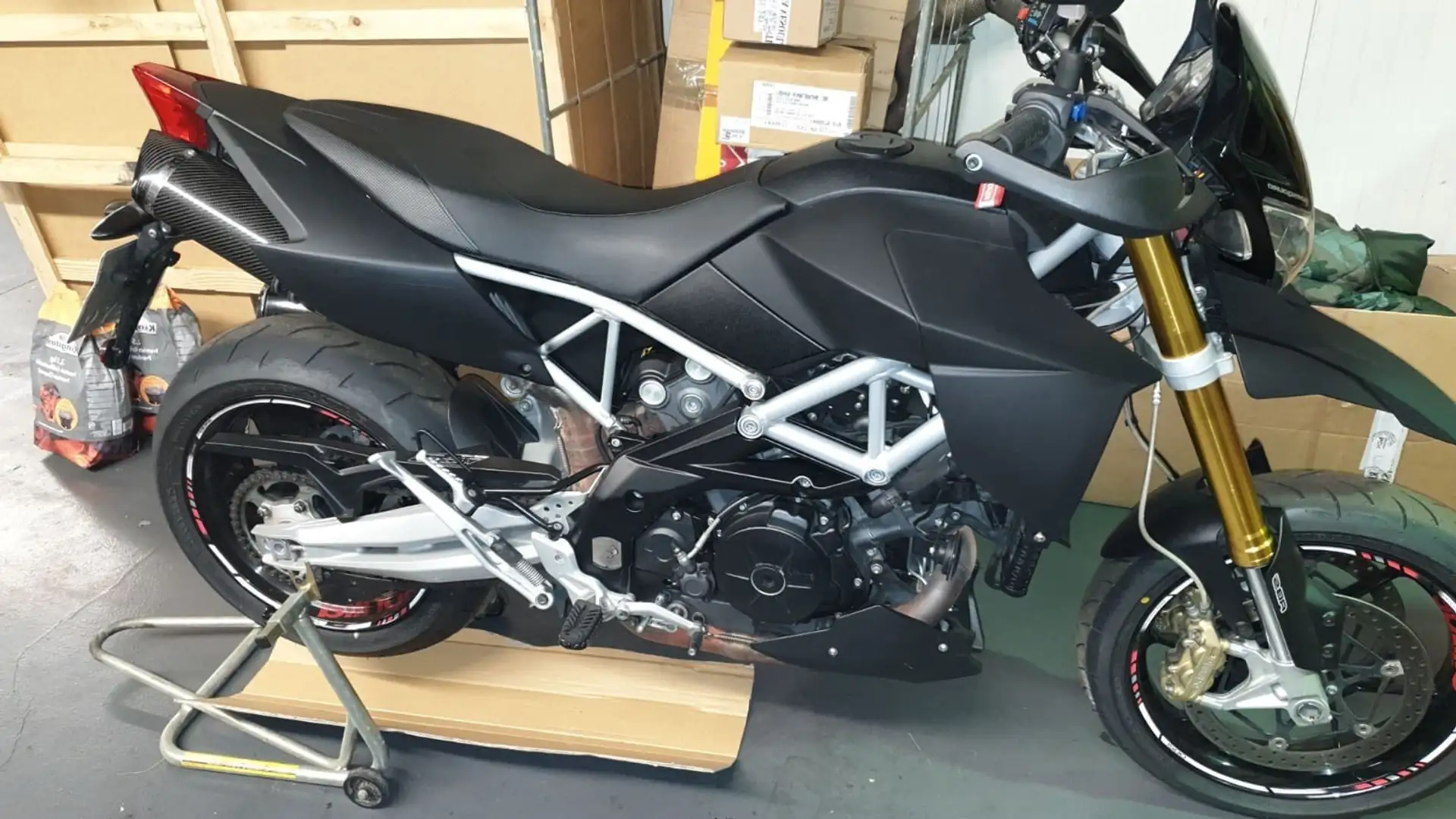 Aprilia Dorsoduro 1200 ABS Czarny - 1