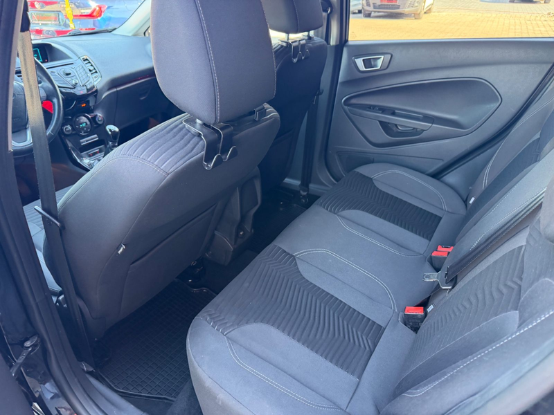 Ford Fiesta Titanium5-Türig* TÜV neu Service neu! — photo 9