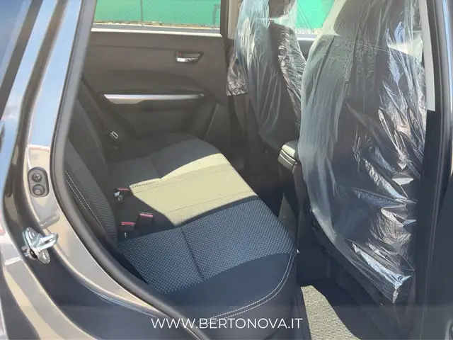 Suzuki Vitara view 9