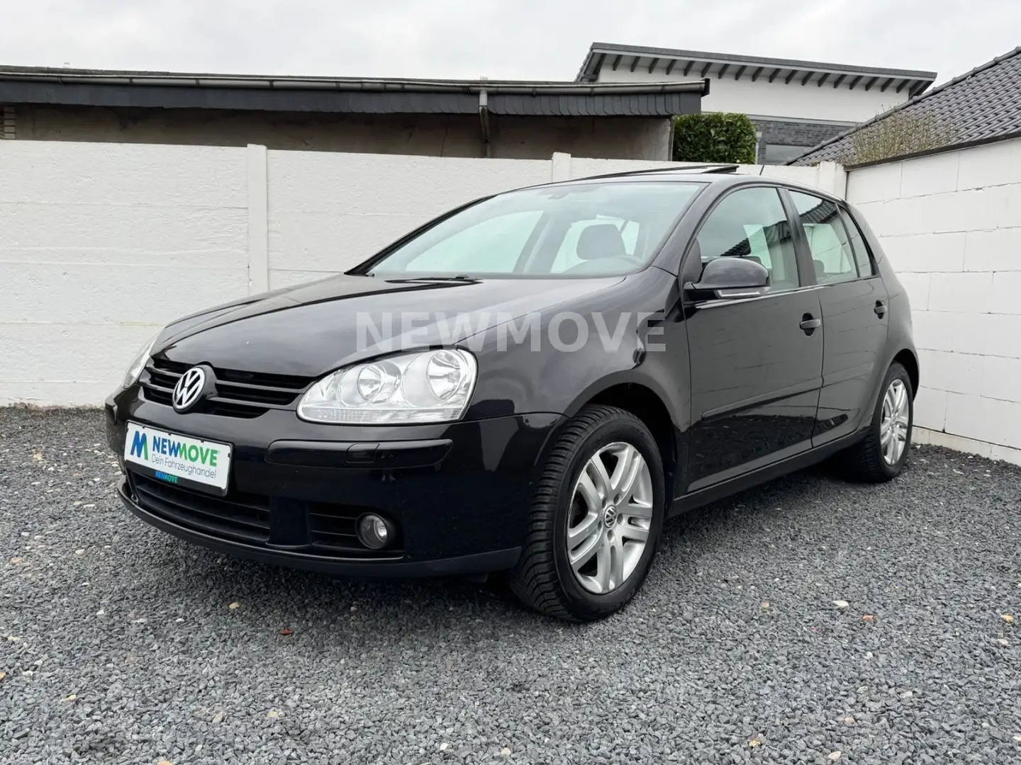 Volkswagen Golf V 2.0 TDI Lim. SHZ PDC Schiebedach Tempo. Negro - 2