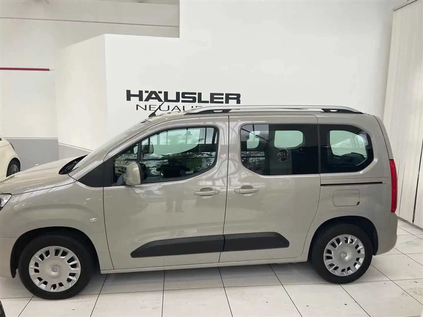 Opel Combo Life Edition 1.5 Diesel *PDC* *Tempomat* *Klimaaut Beige - 2