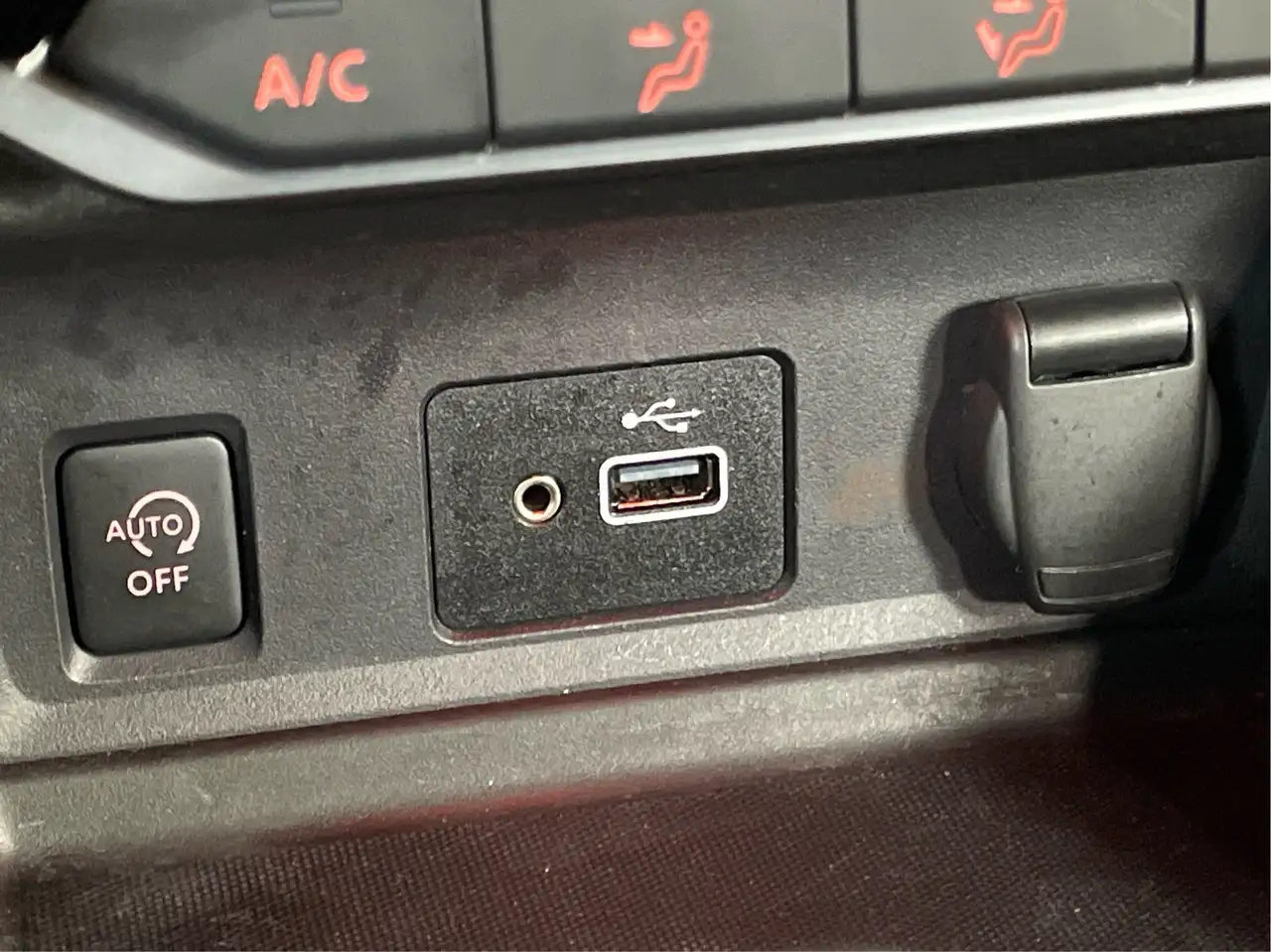Nissan Sentra снимка Nissan Sentra