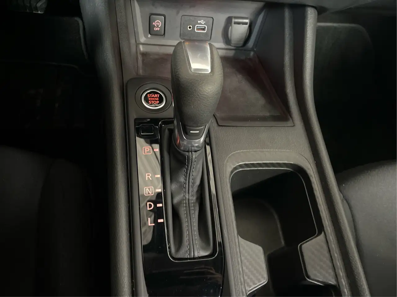Nissan Sentra снимка Nissan Sentra