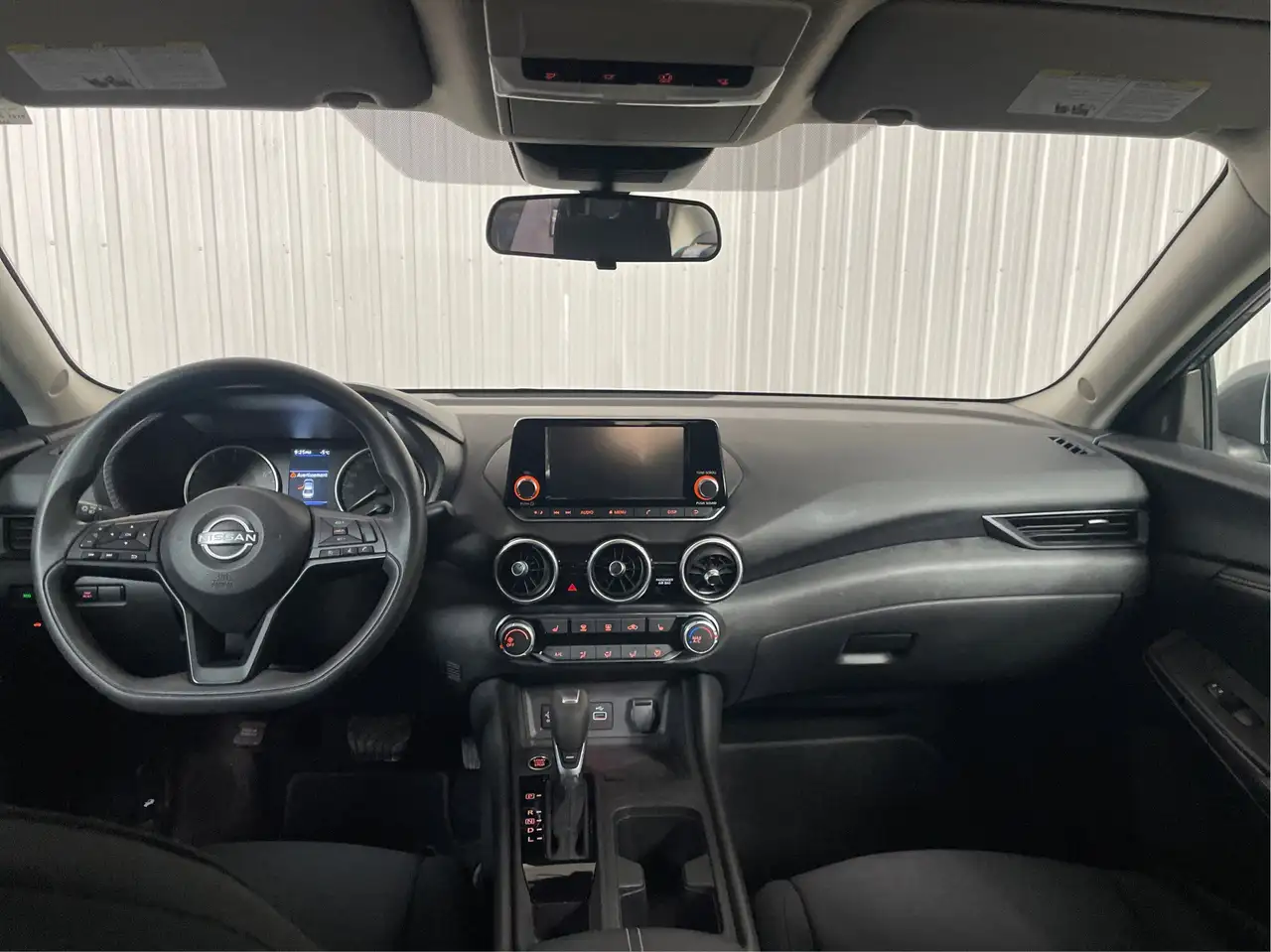 Nissan Sentra снимка Nissan Sentra
