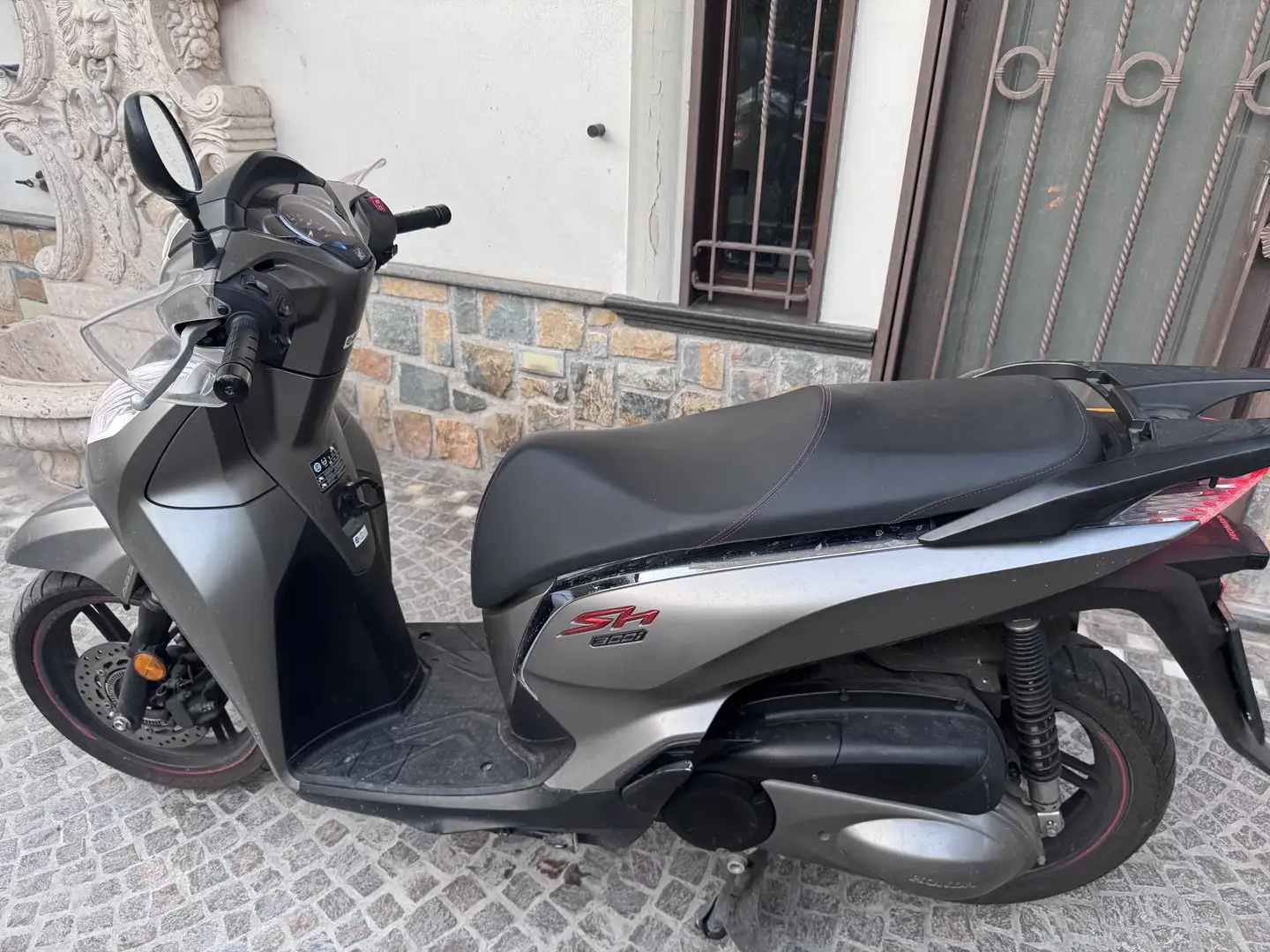 Honda SH 300 sport - 2