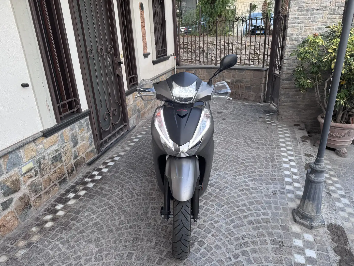 Honda SH 300 sport - 1