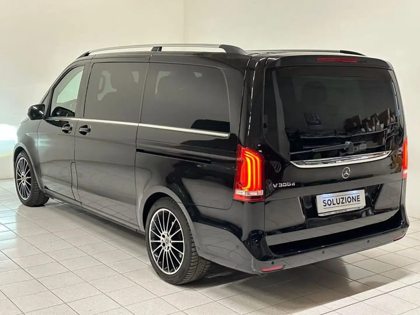 Mercedes-Benz V 300 V 300 d Automatic Exclusive Long Nero - 2