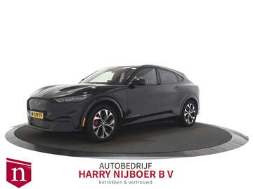 AWD 75 kWh Trekhaak / Panoramadak / SOH 100%