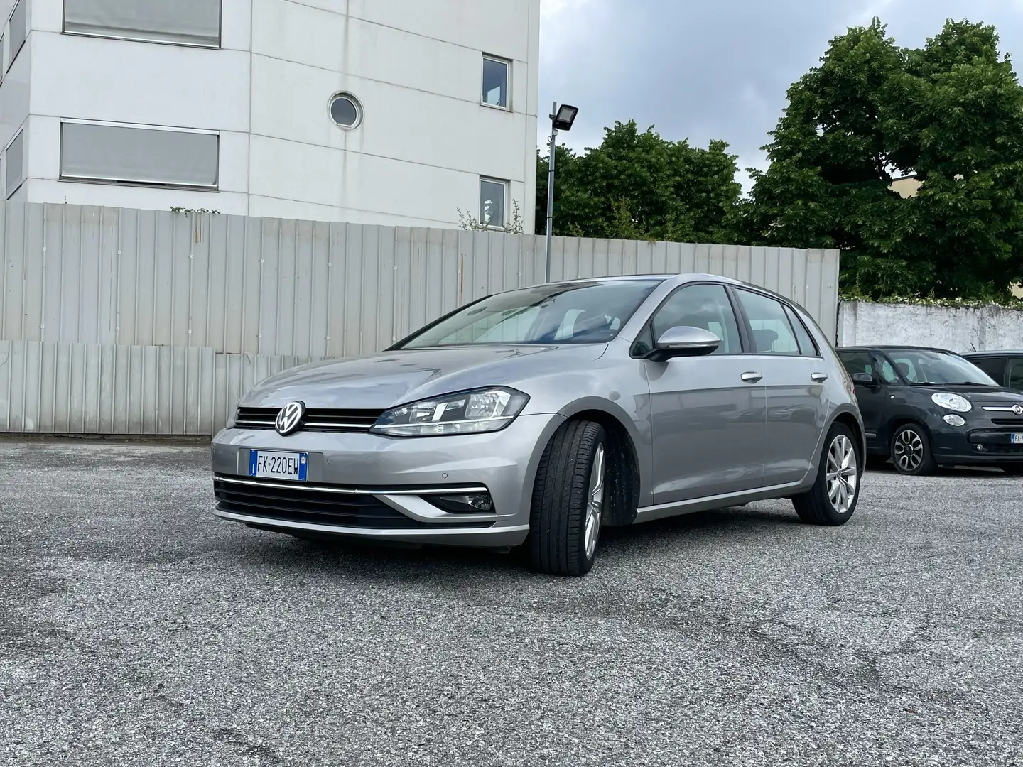 Volkswagen Golf 5p 1.6 TDI Highline 115CV Grijs - 2