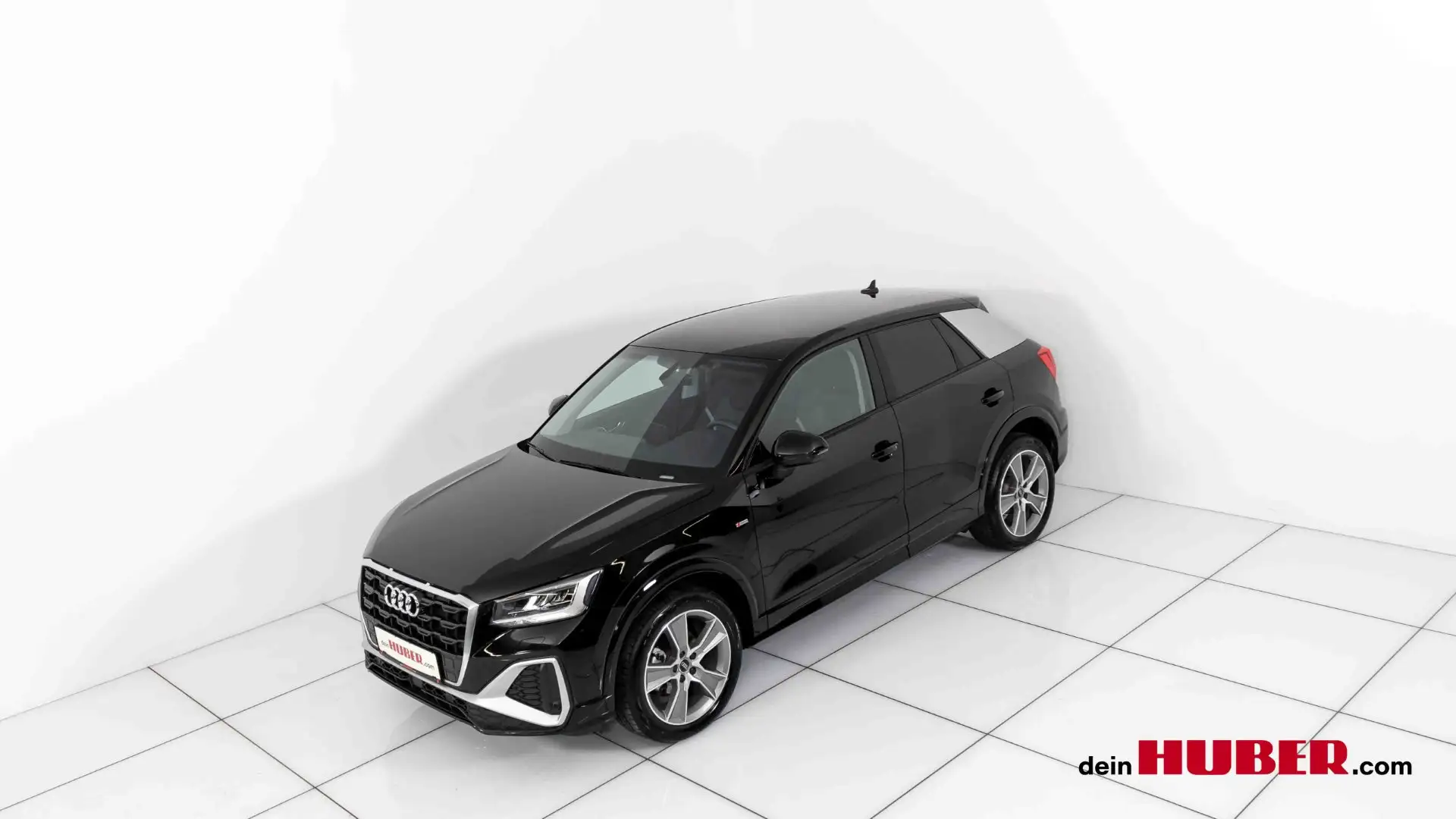 Audi Q2 30 TDI S-line Schwarz - 1