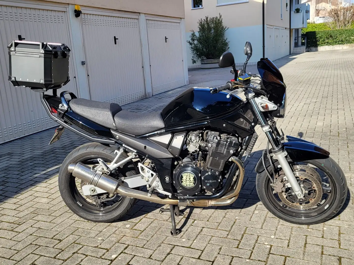 Suzuki Bandit 650 Negro - 1