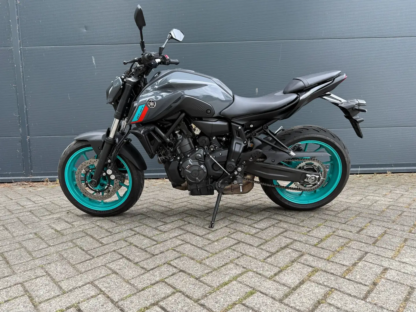 Yamaha MT-07 Cyan Storm Grijs - 1