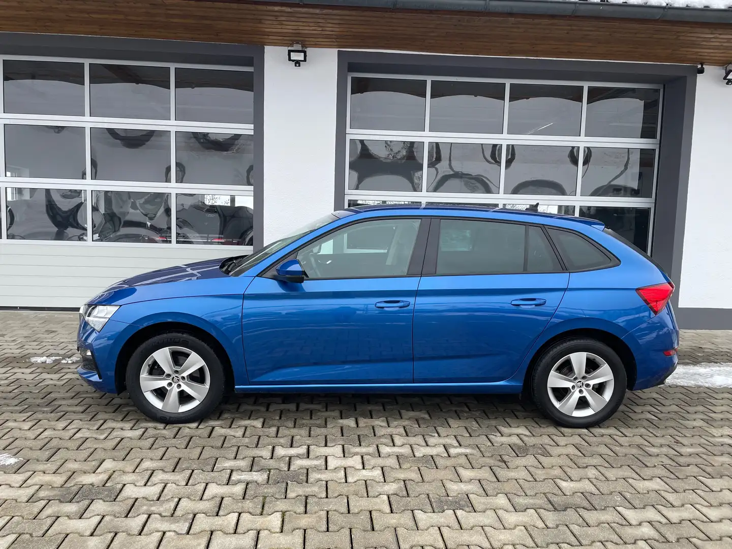 Skoda Scala Ambition 1,0 TSI **APP**SITZHZ**NAVI** Blau - 2