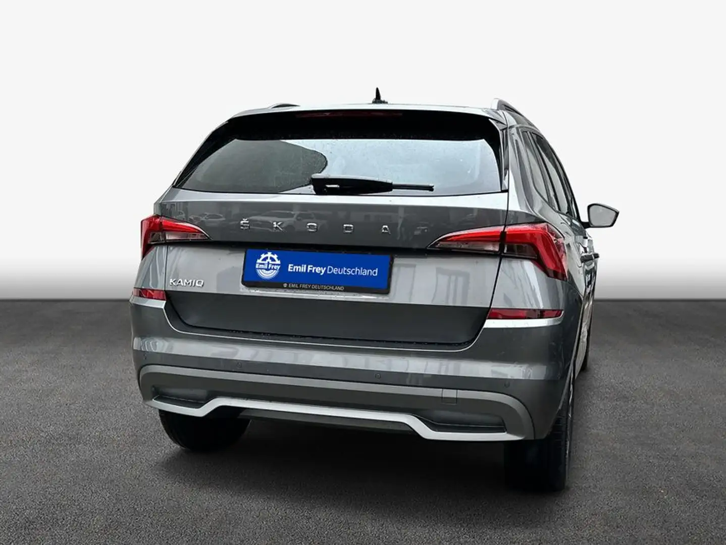 Skoda Kamiq 1.0 TSI DSG Tour Grau - 2