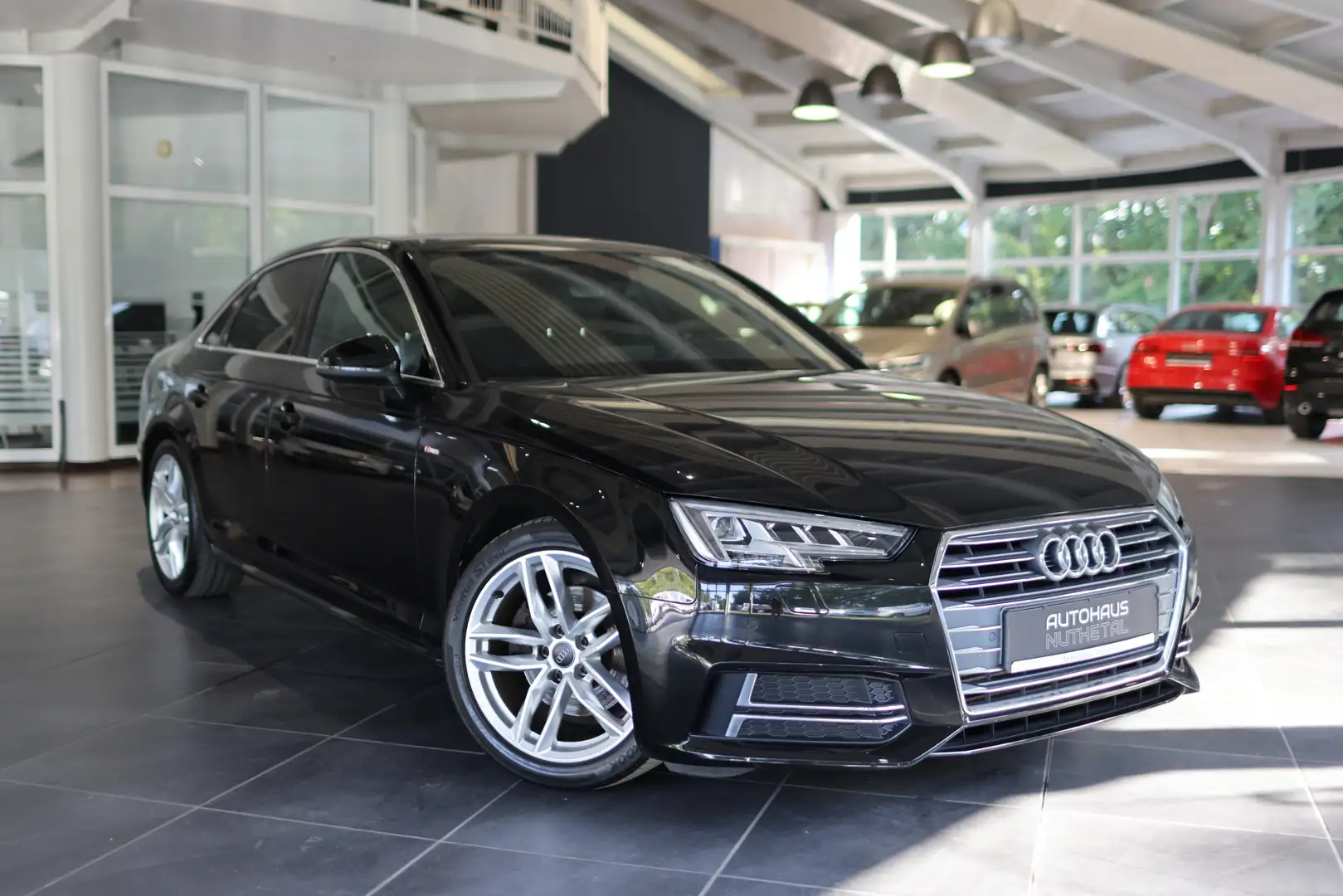 Audi A4 LIMOUSINE 2,0 TFSI ULTRA SPORT S-LINE MATRIX Negro - 1