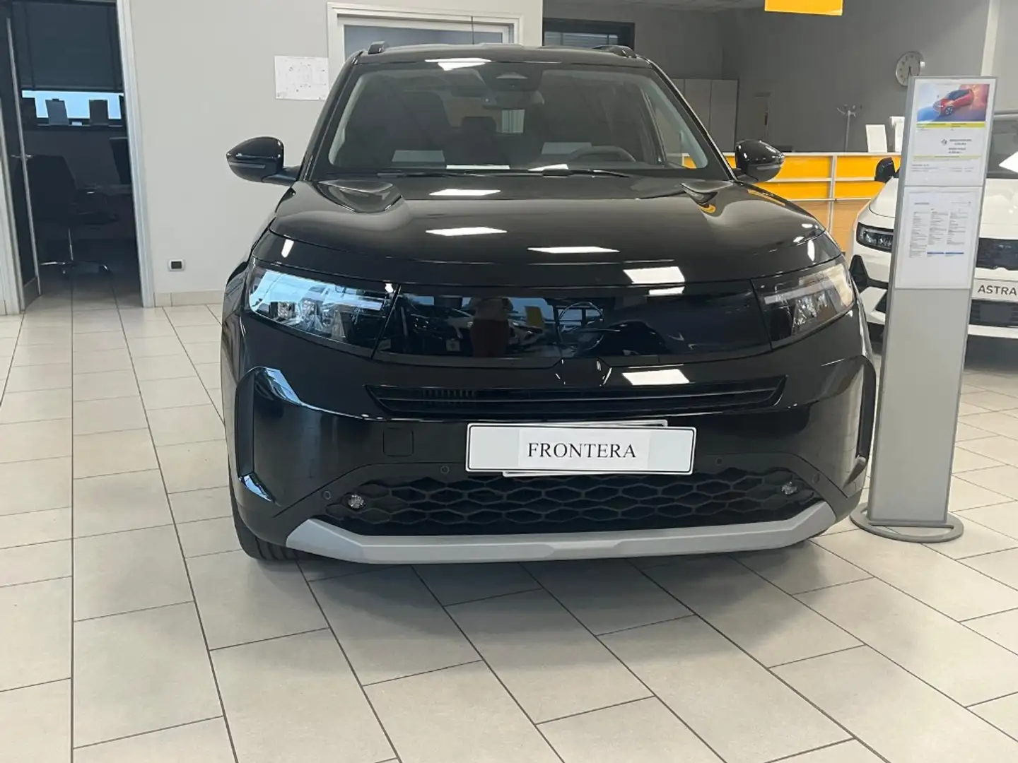 Opel Frontera GS Hybrid 145cv EDCT Negro - 2
