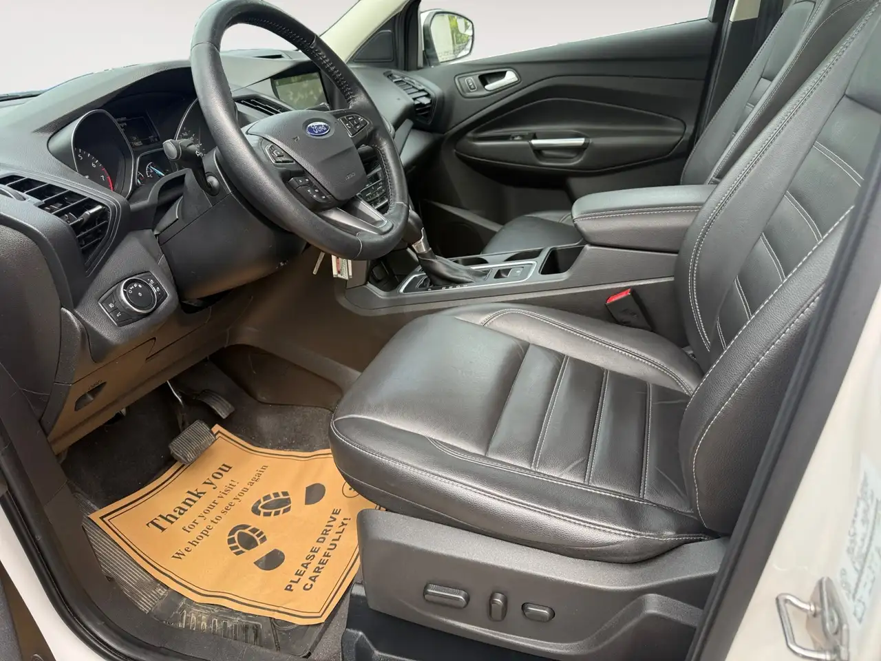 Ford Escape снимка Ford Escape