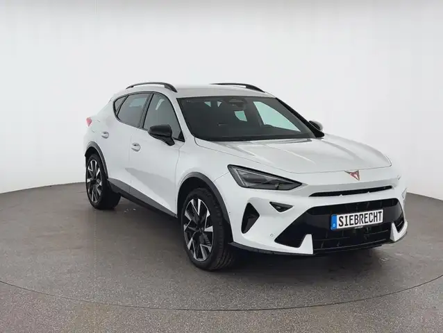 Cupra Formentor view 3
