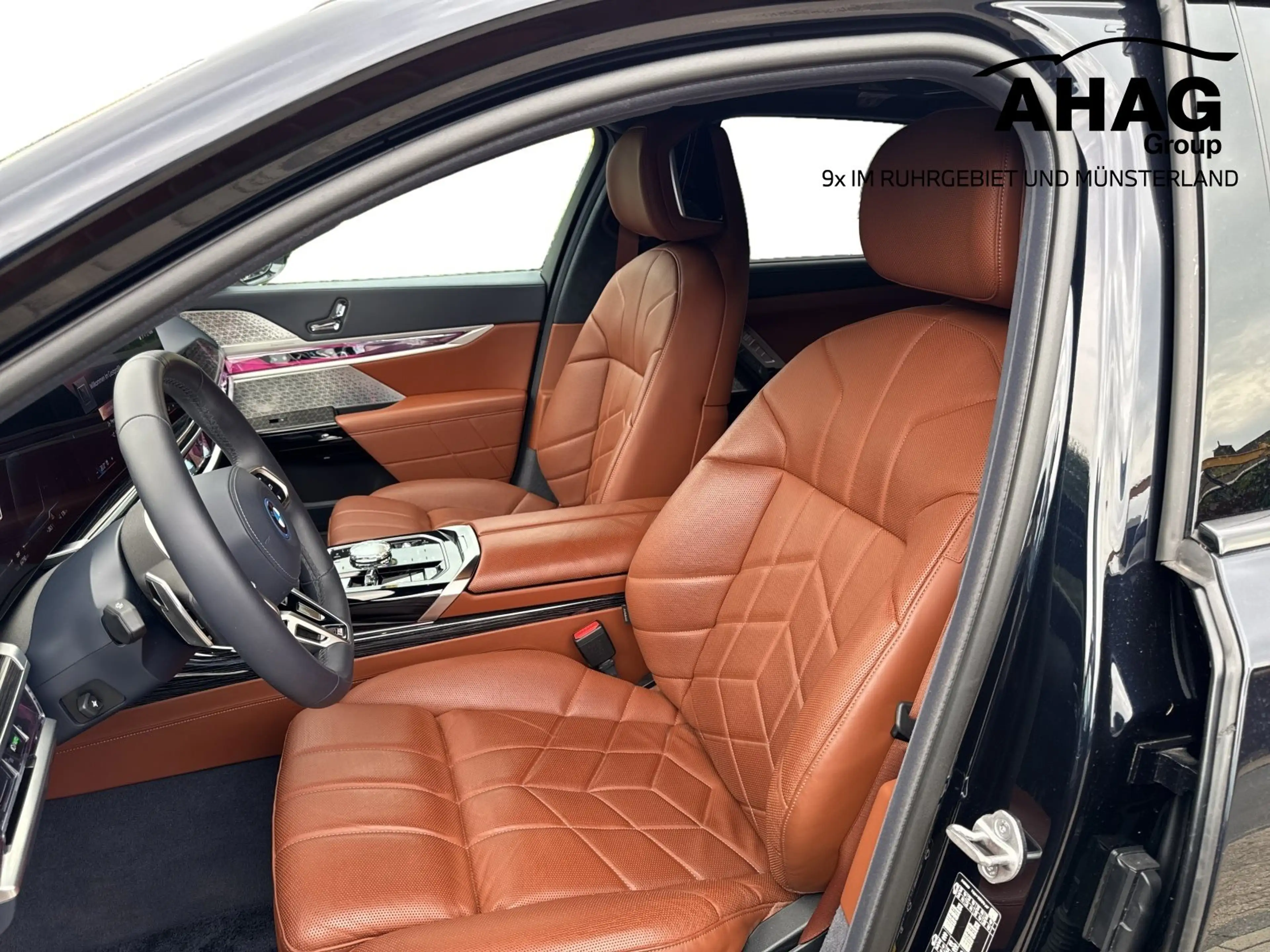 BMW i7 xDrive60 Limousine — photo 7