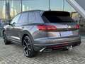 Volkswagen Touareg 3.0 TSi 4MOTION R 463pk Luchtvering / Trekhaak / H Grijs - thumbnail 4
