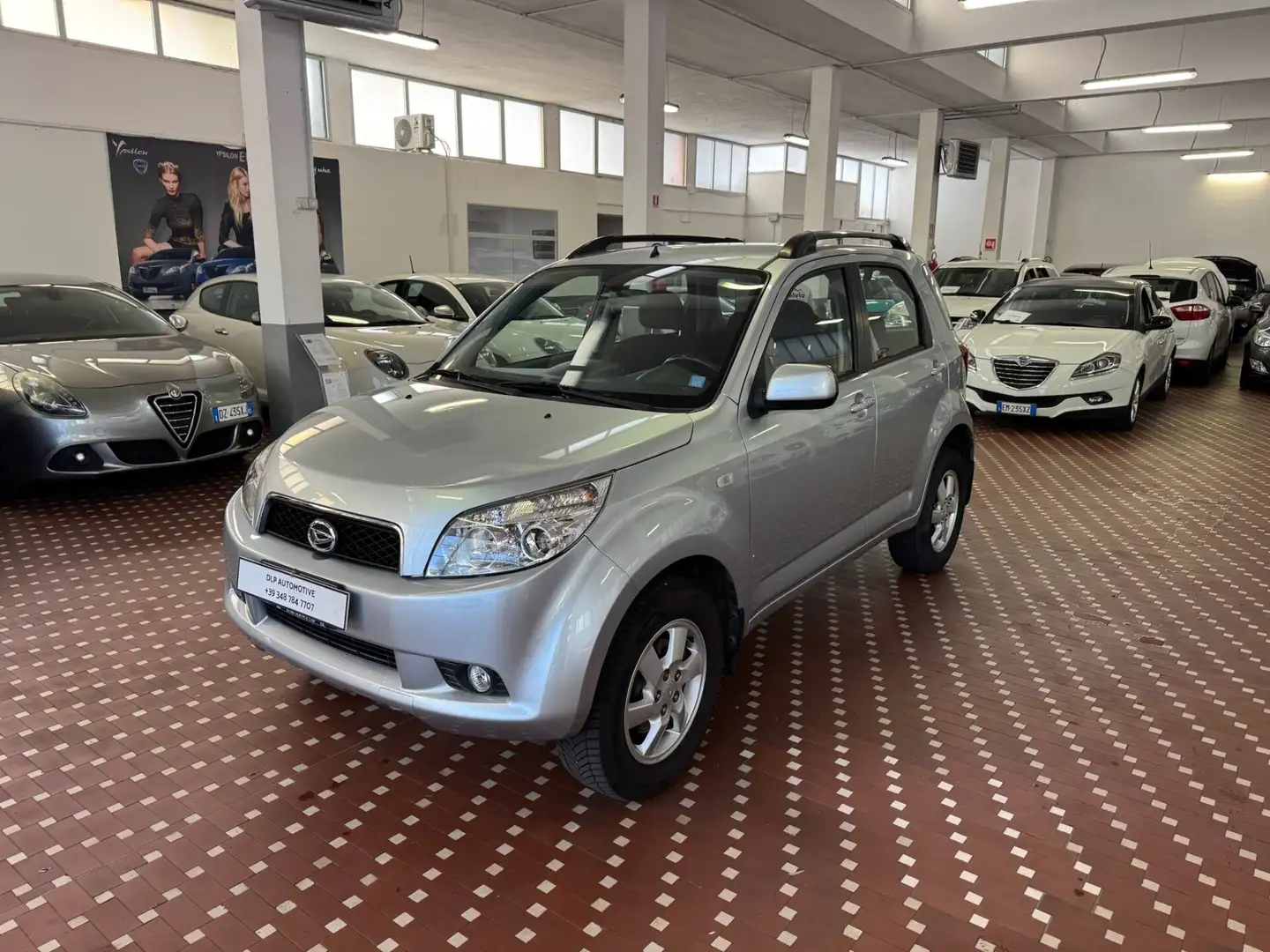 Daihatsu Terios 1.5 4WD SX O/F Green Powered Argento - 1