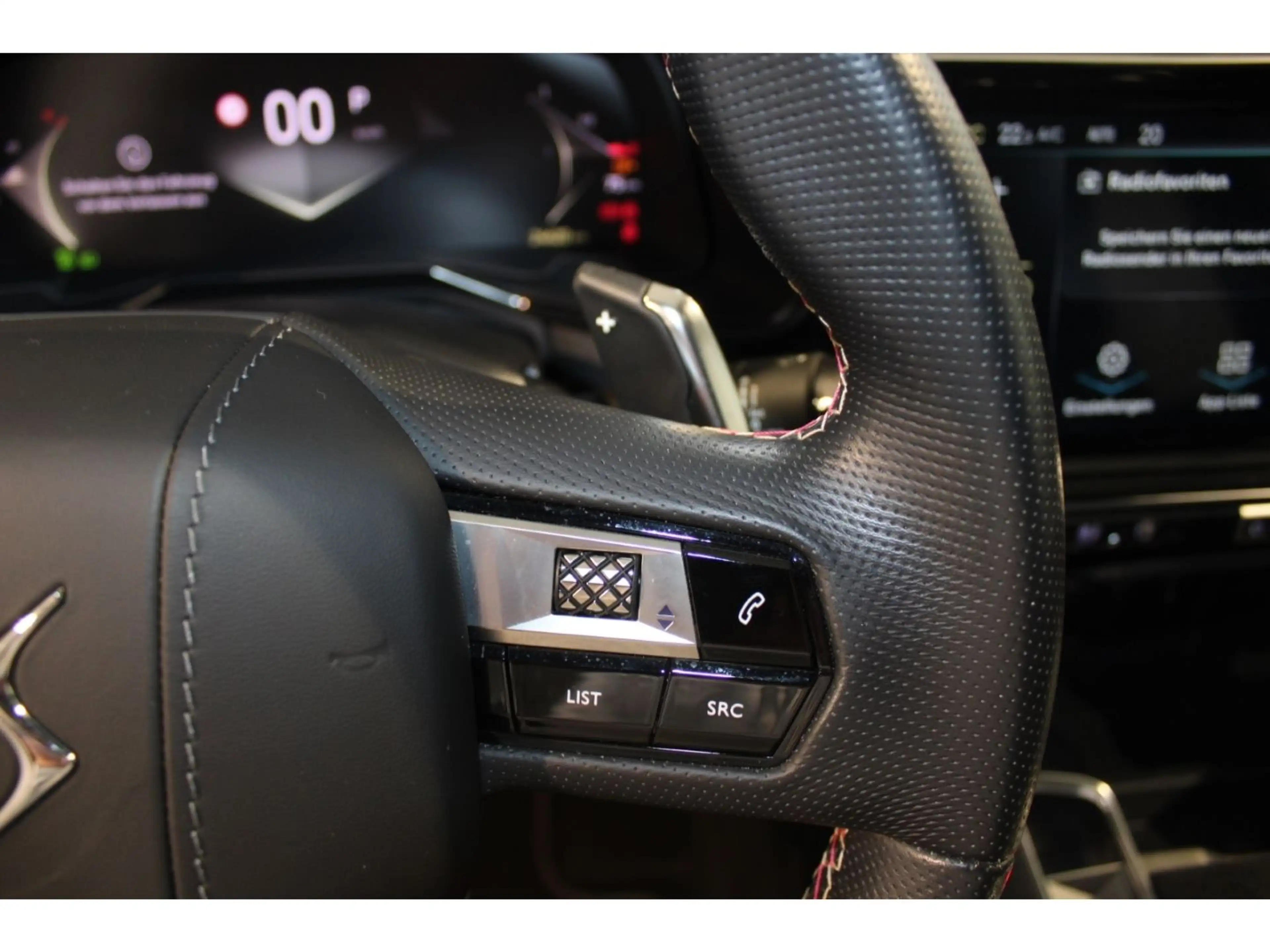 DS Automobiles DS 7 Crossback DS7 DS Performance Line + AHK-klappbar Navi Digi — photo 12