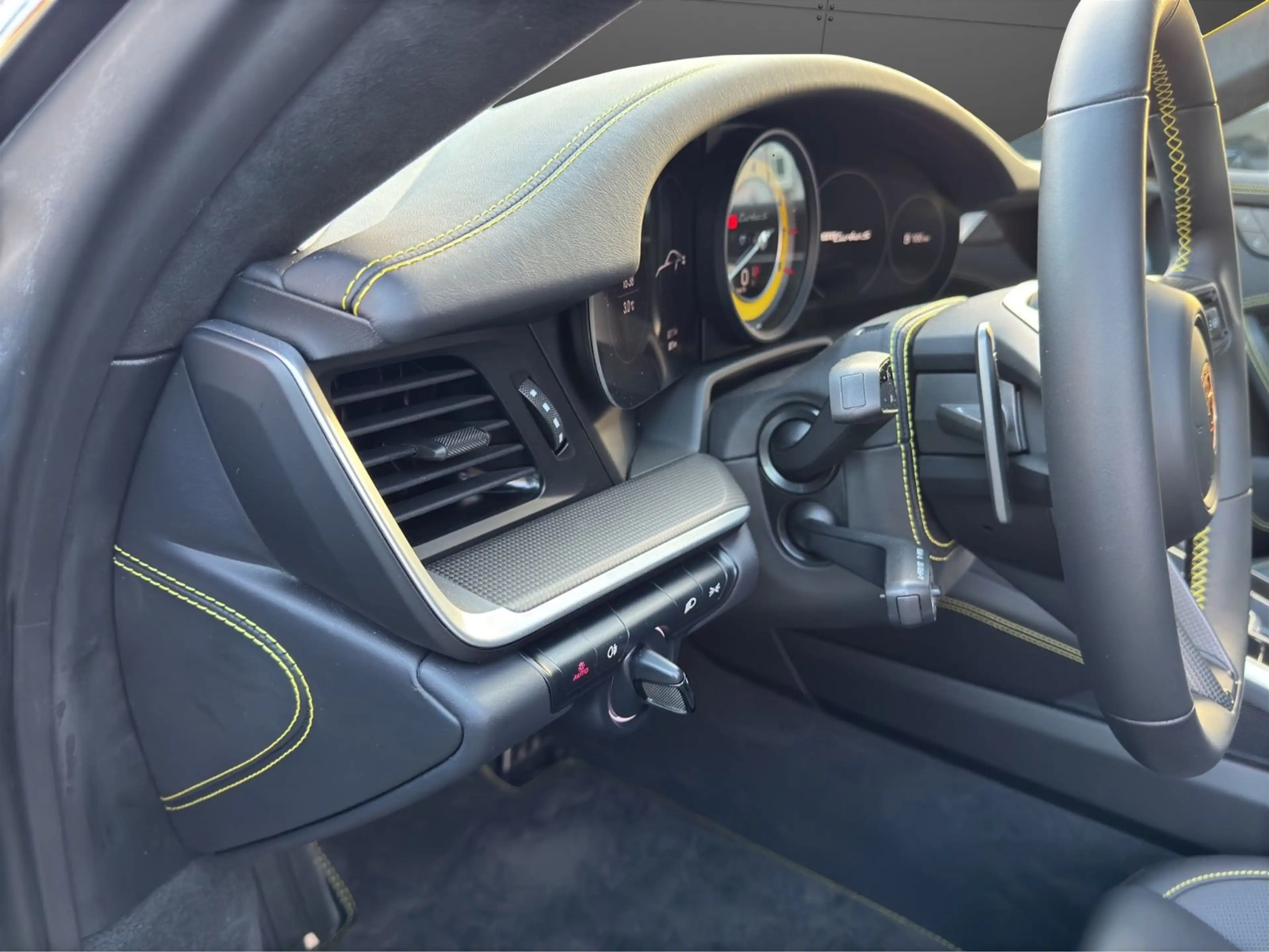 Porsche 911 992 Turbo S |PPF |Lift |Carbon |Leichtbau. — photo 15