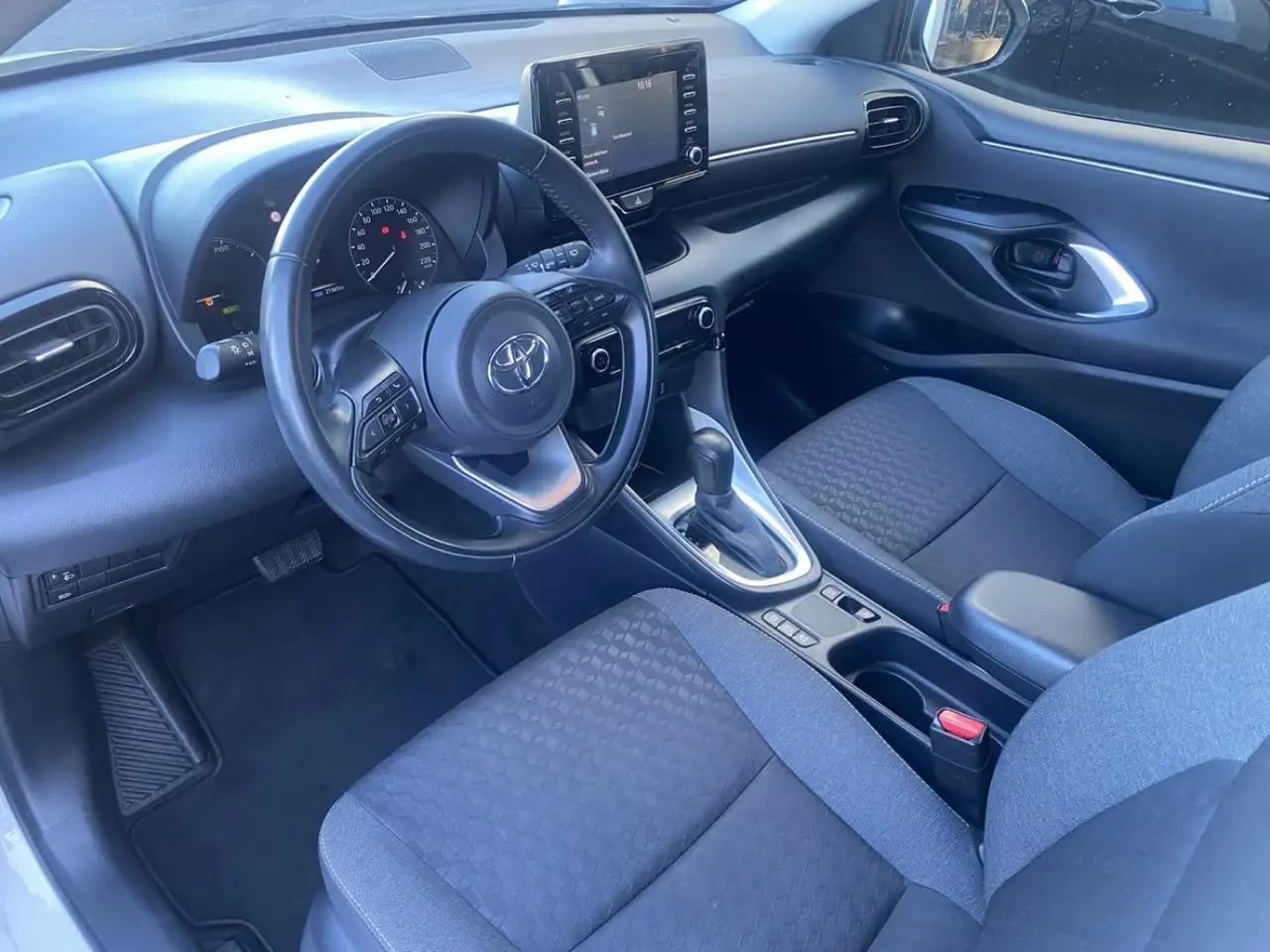 Toyota Yaris Yaris — photo 5