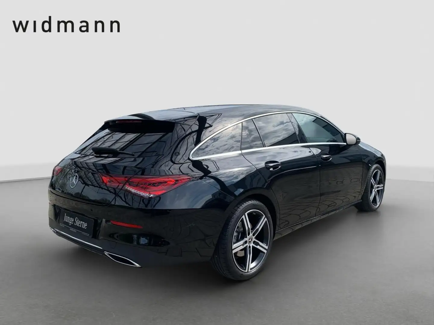 Mercedes-Benz CLA 180 SB Panorama*Burmester*Navi*PTS*Kam*SpurH Black - 2