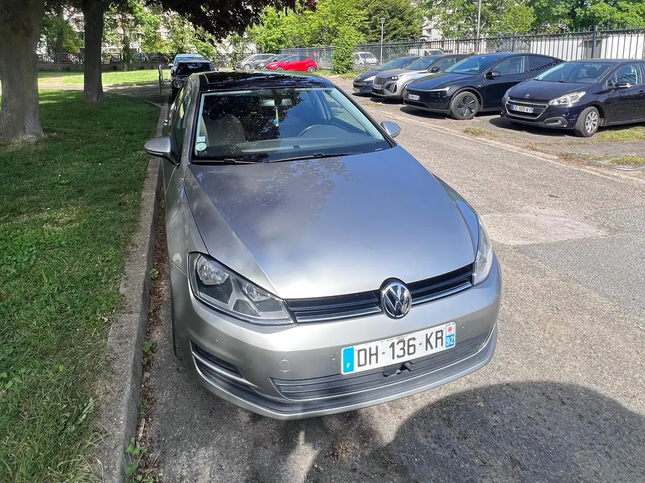 Volkswagen Golf Standard Model