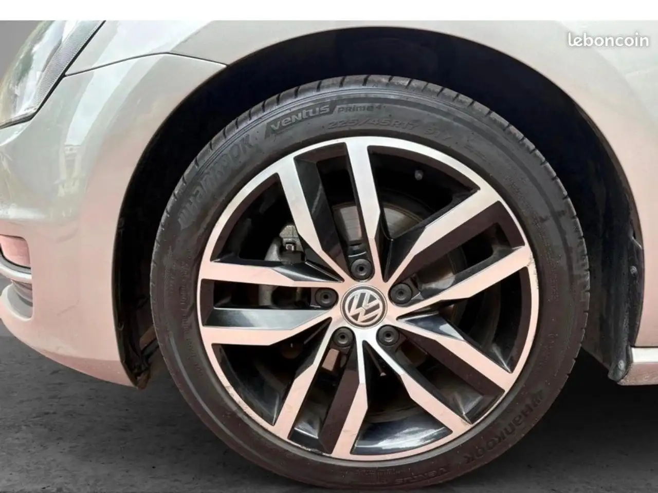 Volkswagen Golf Standard Model — photo 14