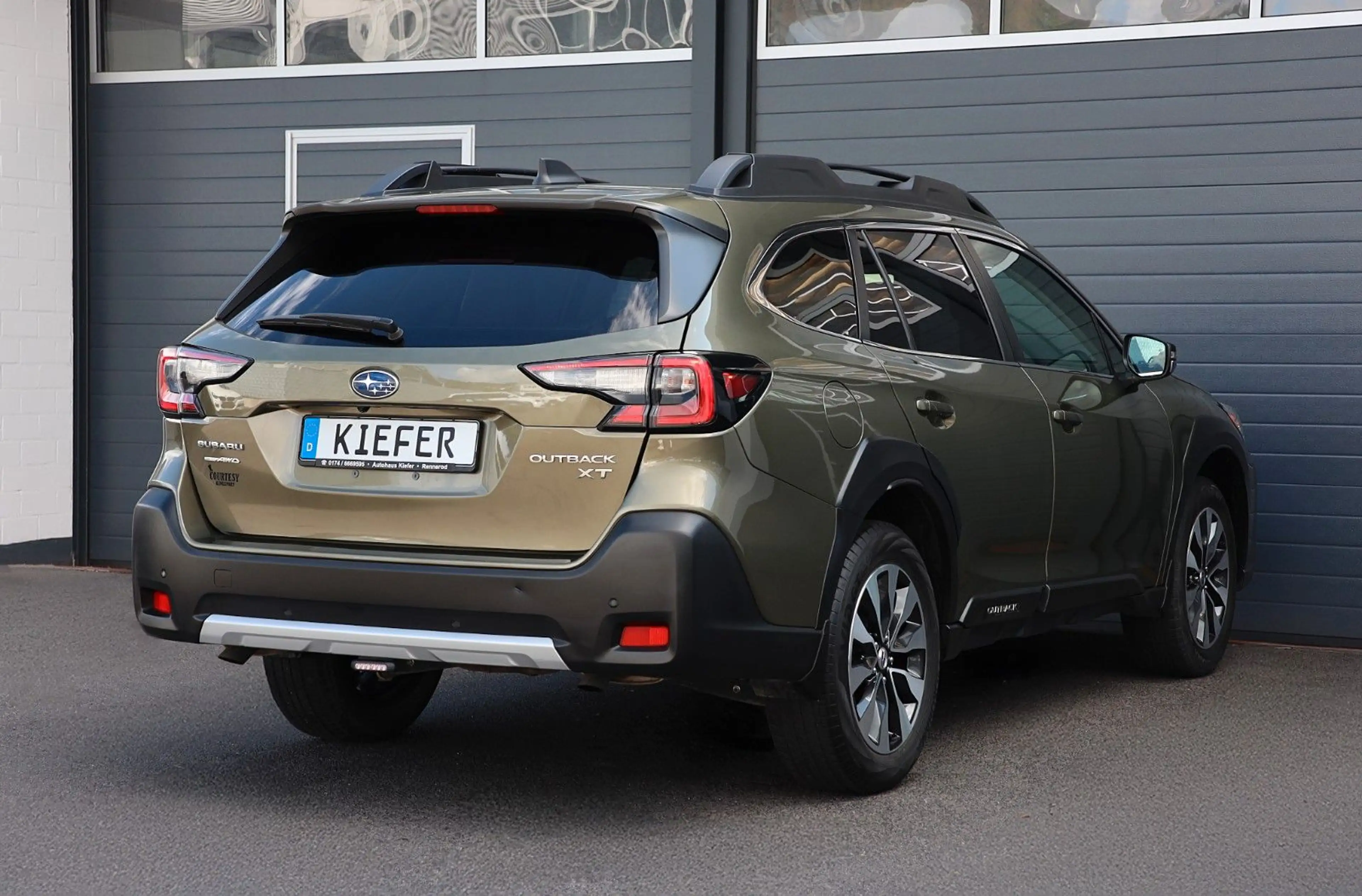 Subaru OUTBACK 2.4i AWD Limited XT/ACC/H&K/4xSHZ/KAMERA — photo 8