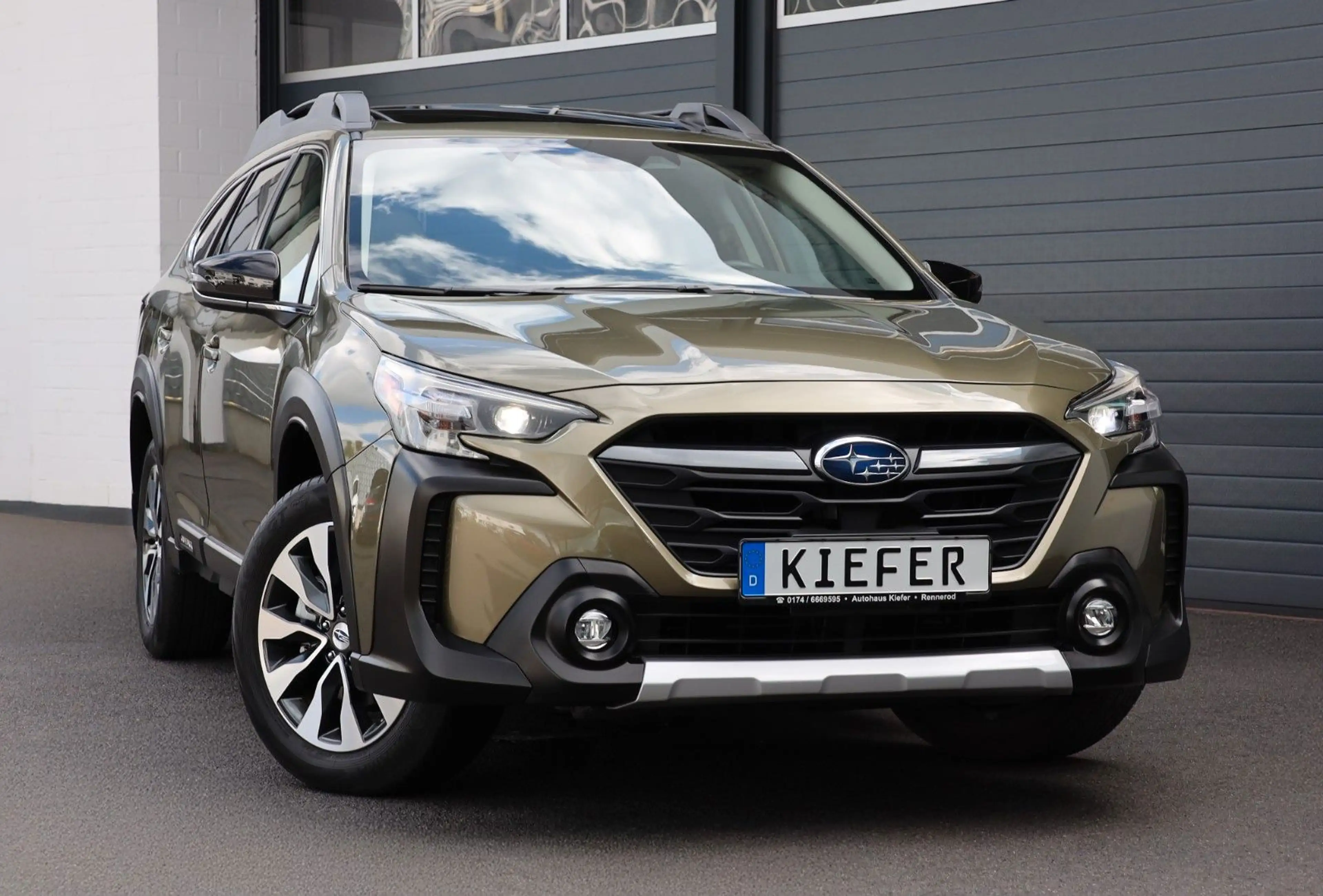 Subaru OUTBACK 2.4i AWD Limited XT/ACC/H&K/4xSHZ/KAMERA — photo 2