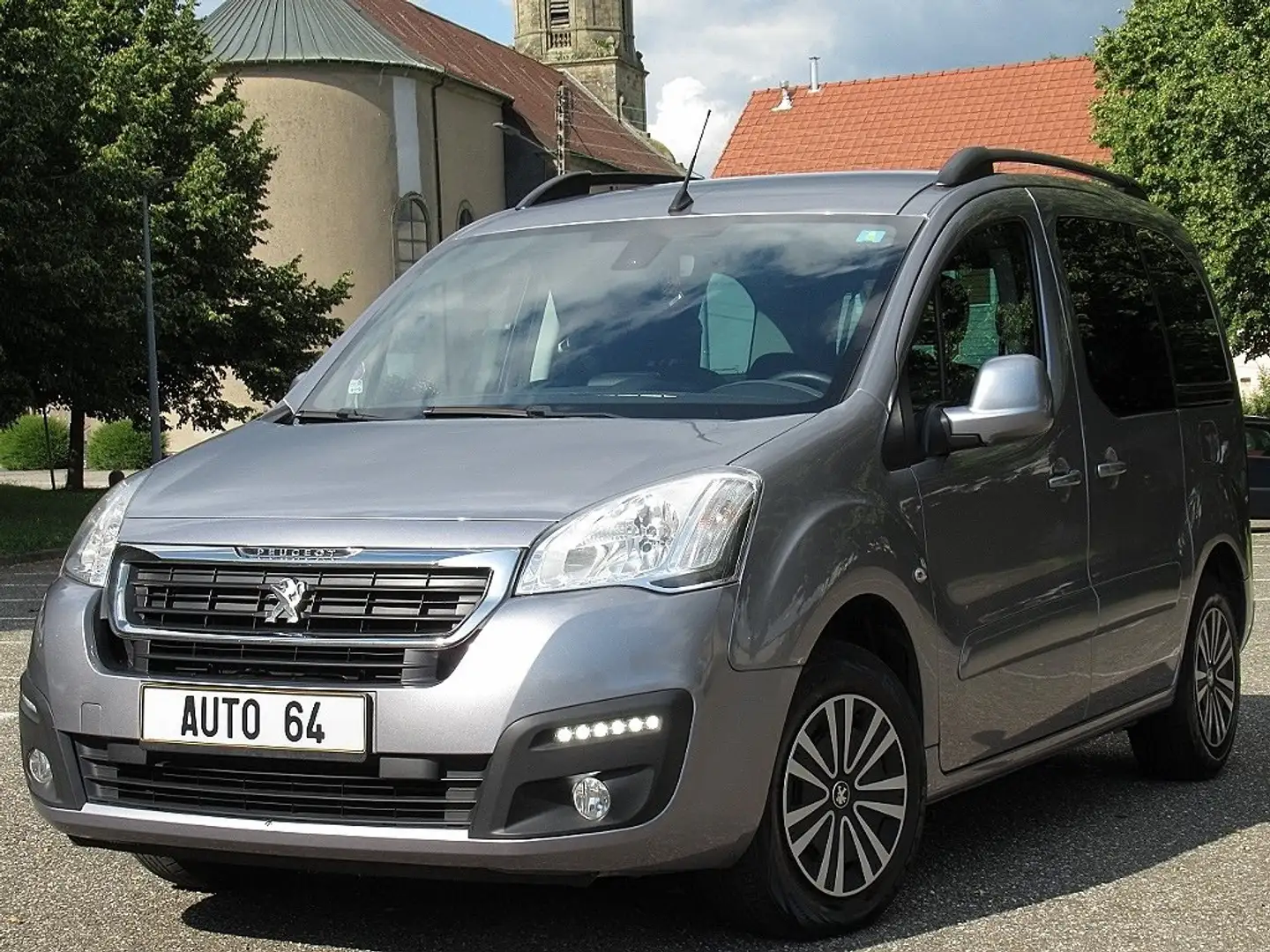 Peugeot Partner Partner Tepee 1.6 HDi 100ch 125000km/Carplay/2016 Gris - 1