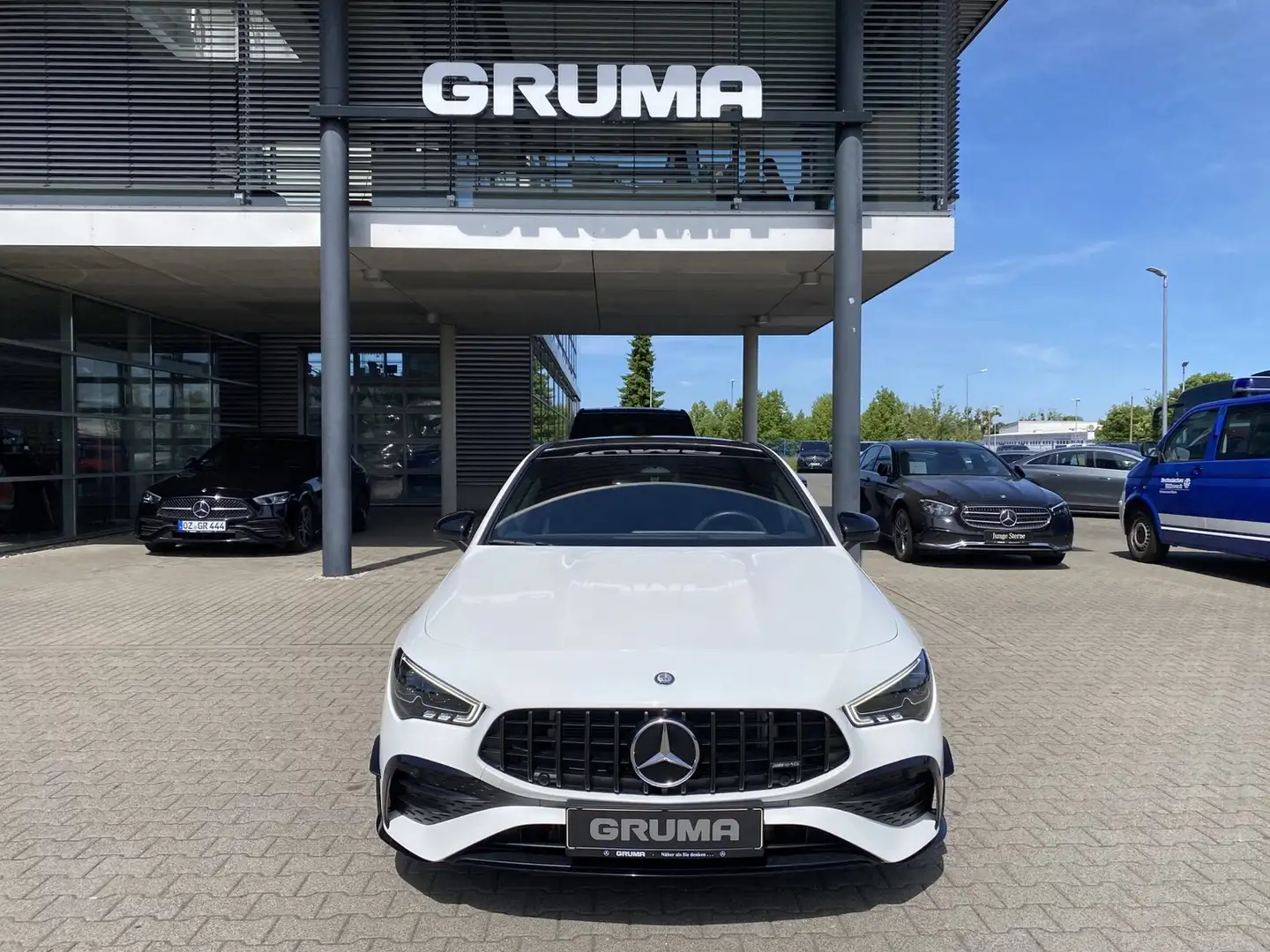 Mercedes-Benz CLA 35 AMG CLA 35 4M Coupé Premium+Aero+Night+Pano+Keyless+ Weiß - 2