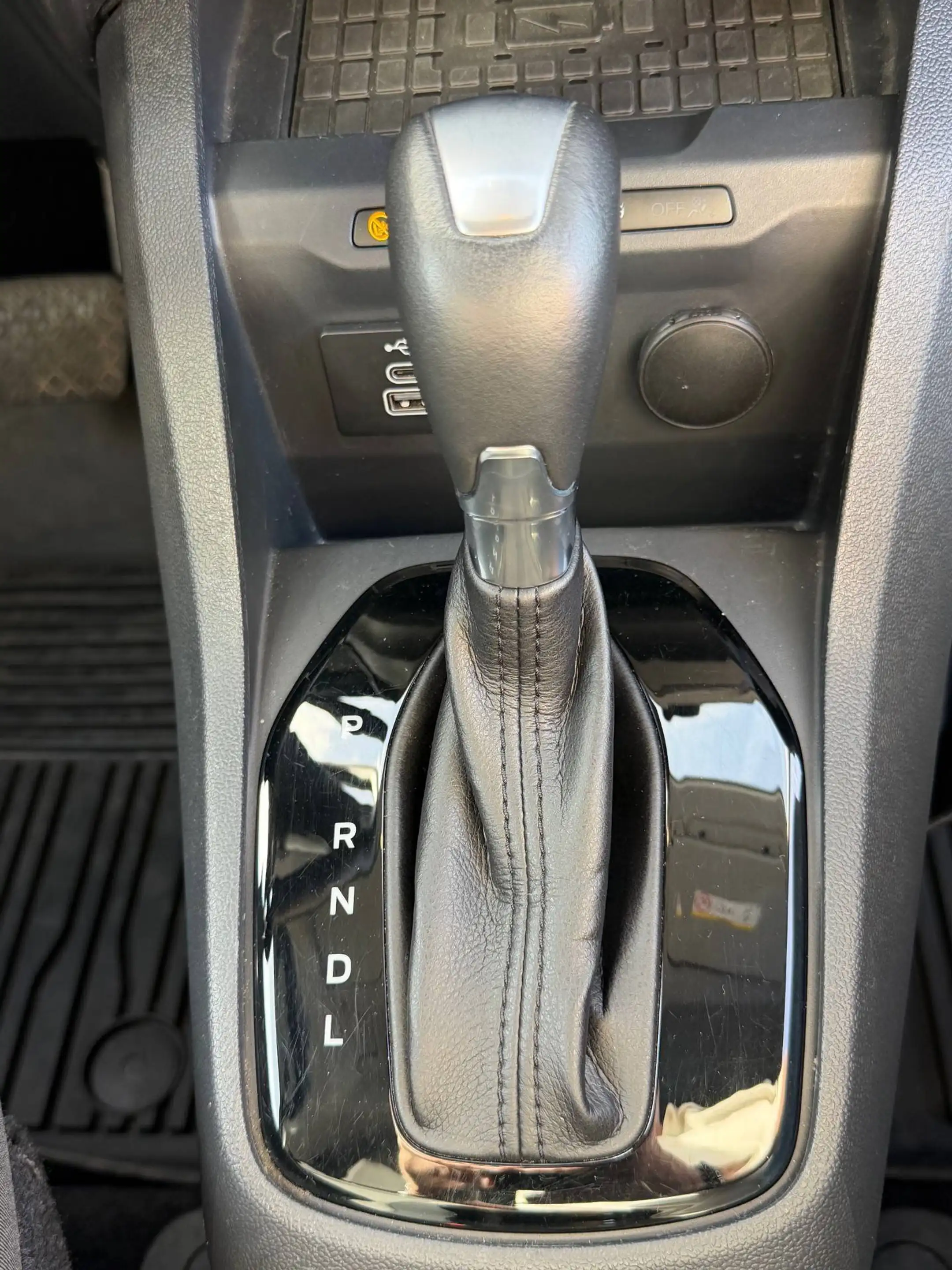 Ford Tourneo Courier Tourneo Courier 1.0 EcoBoost Titanium Titanium — photo 11