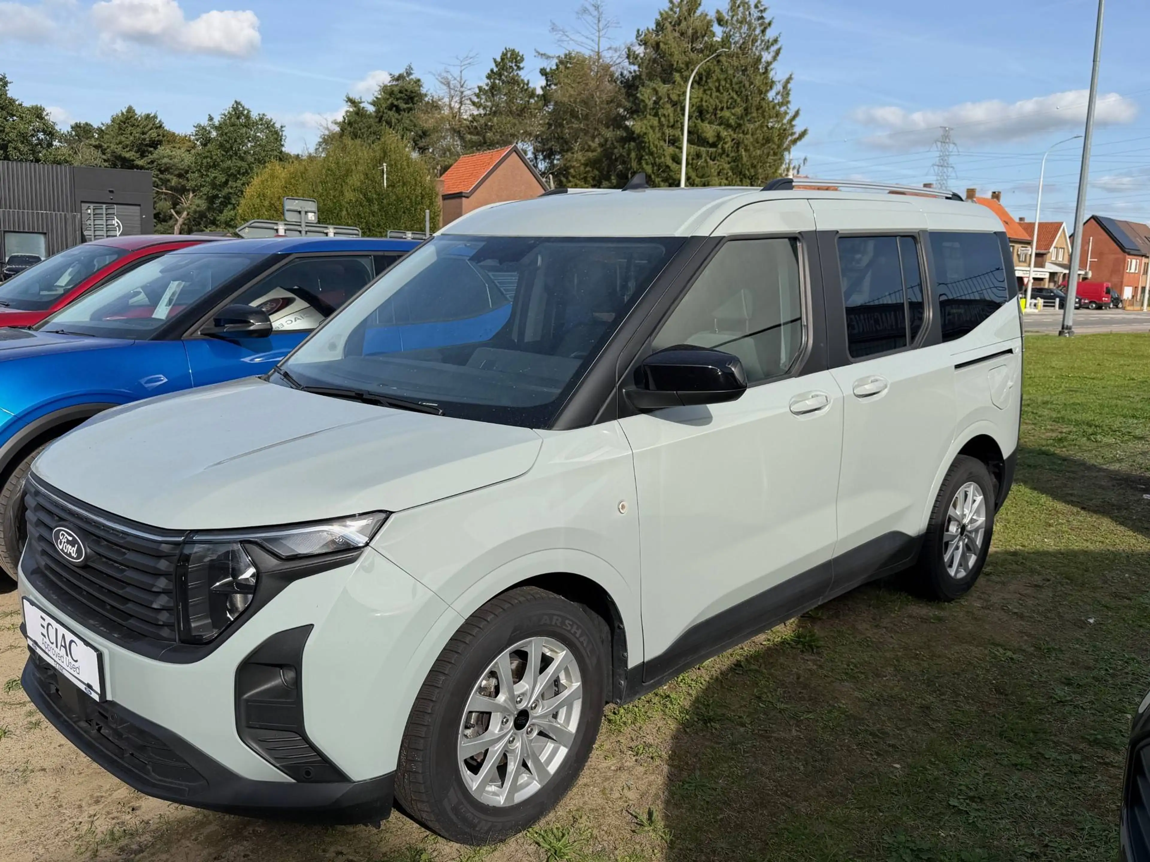 Ford Tourneo Courier Tourneo Courier 1.0 EcoBoost Titanium Titanium — photo 2