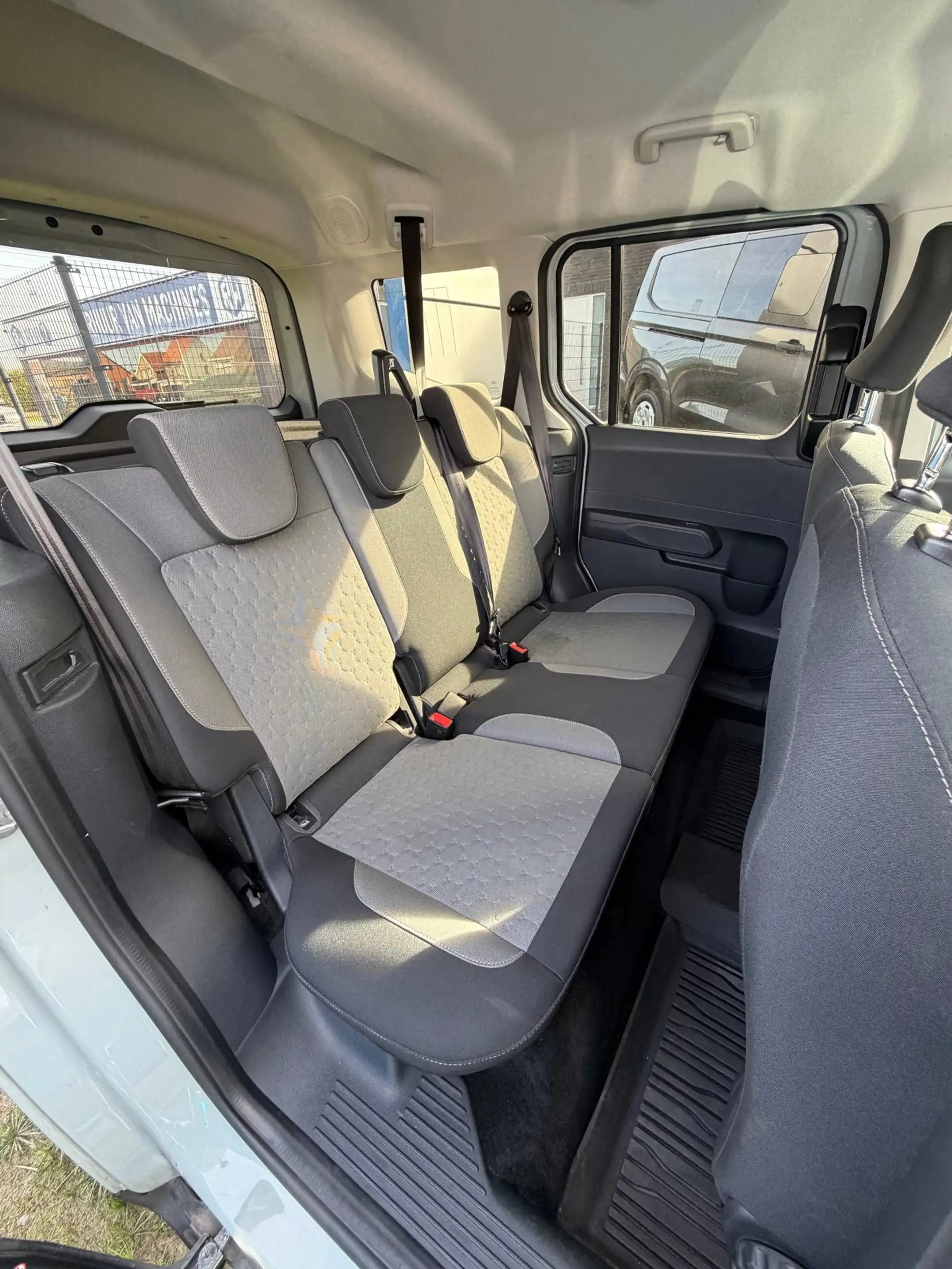 Ford Tourneo Courier Tourneo Courier 1.0 EcoBoost Titanium Titanium — photo 10