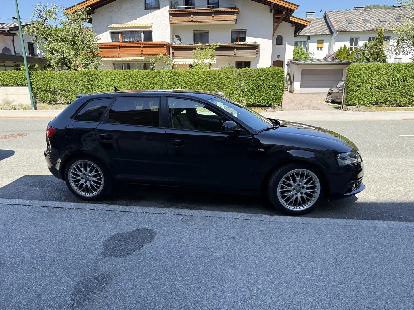 Audi A3 SB 1,4 TFSI Ambition Schwarz - 2