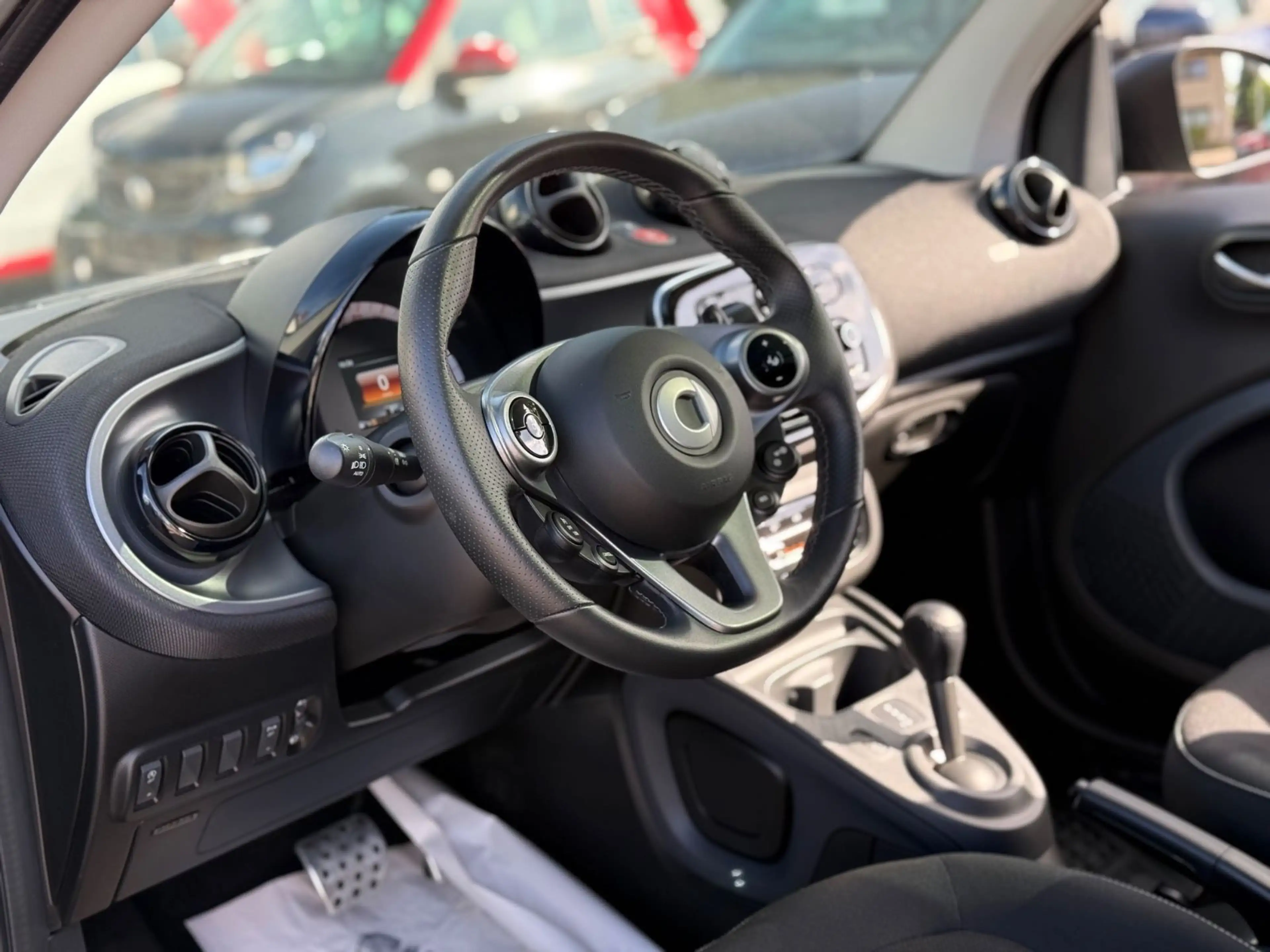 smart forTwo *PANORAMA*SITZHEIZUNG*SPORT PAKET* — photo 21