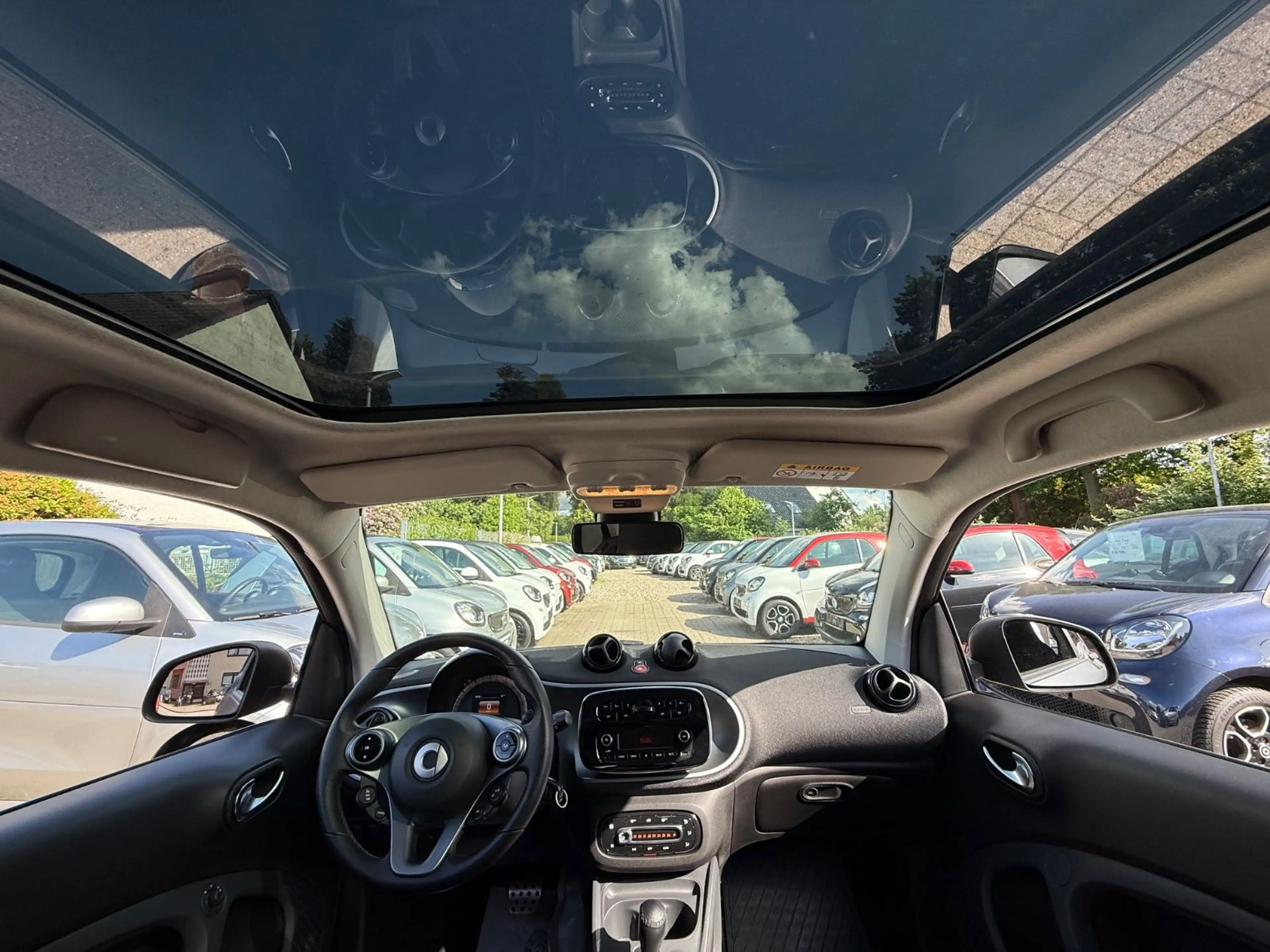smart forTwo *PANORAMA*SITZHEIZUNG*SPORT PAKET* — photo 18