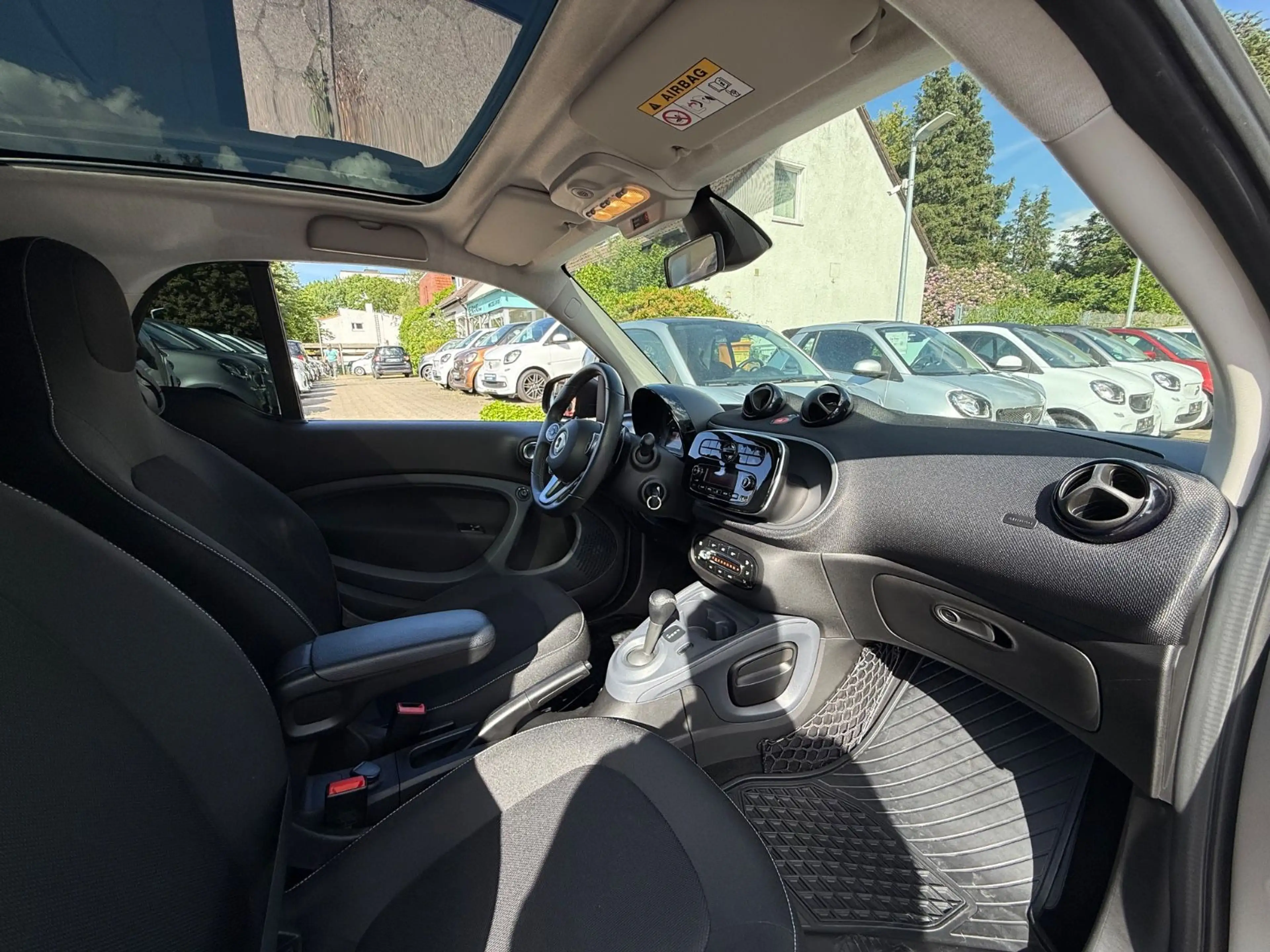 smart forTwo *PANORAMA*SITZHEIZUNG*SPORT PAKET* — photo 13