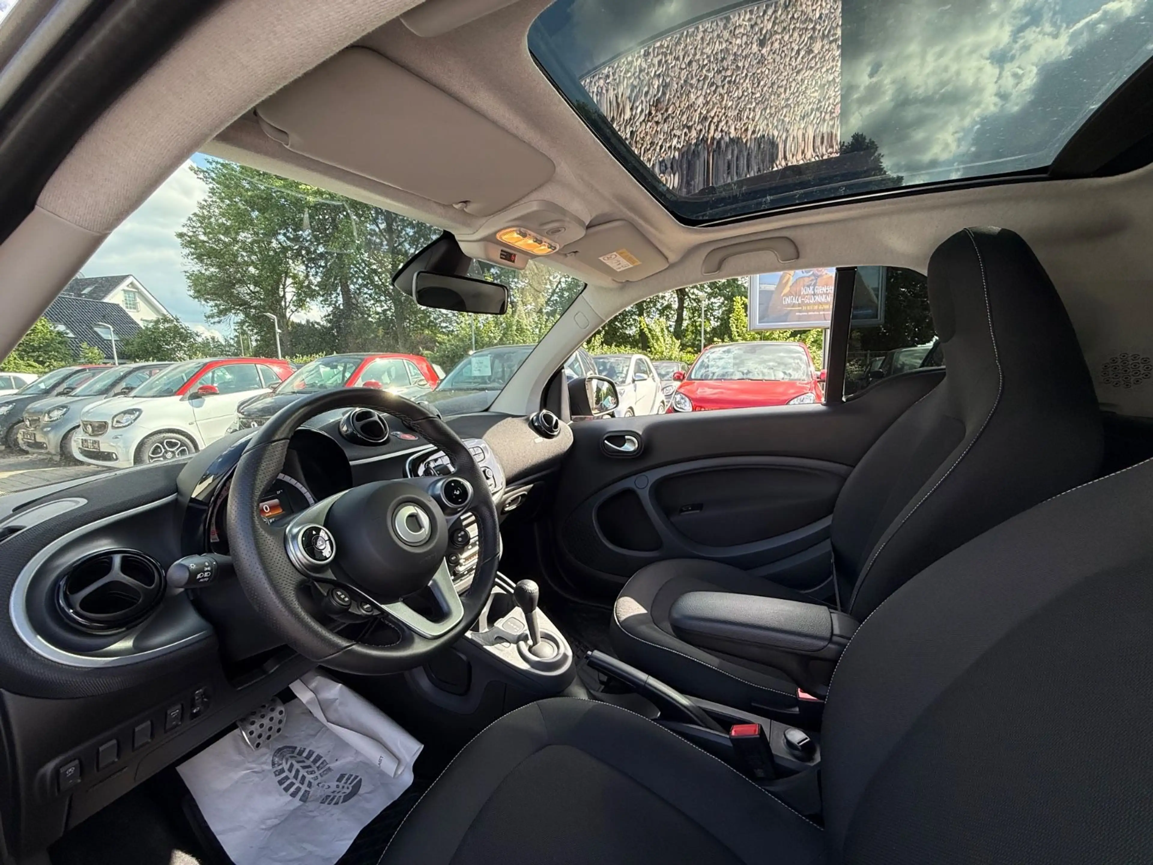 smart forTwo *PANORAMA*SITZHEIZUNG*SPORT PAKET* — photo 22