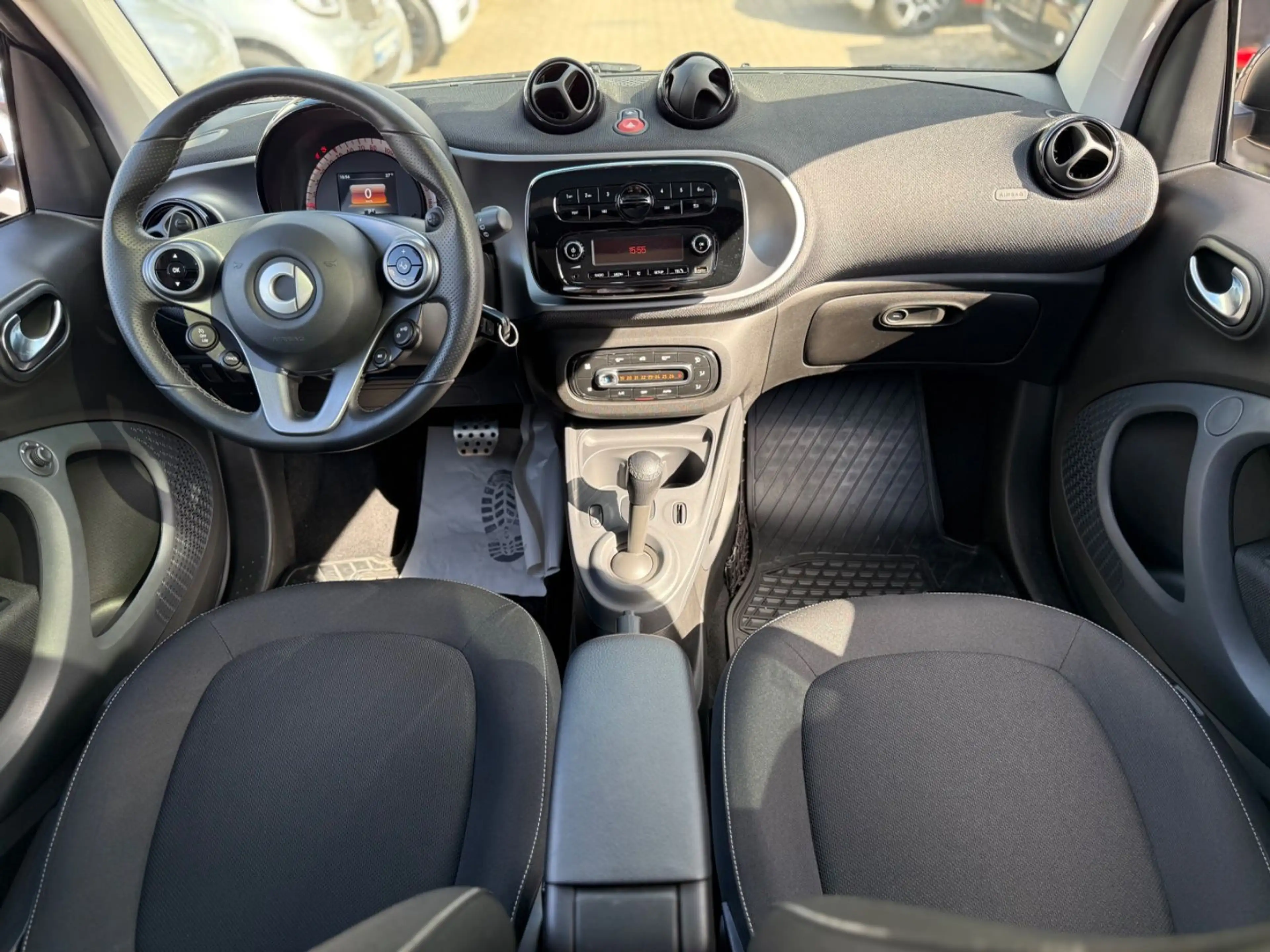 smart forTwo *PANORAMA*SITZHEIZUNG*SPORT PAKET* — photo 19