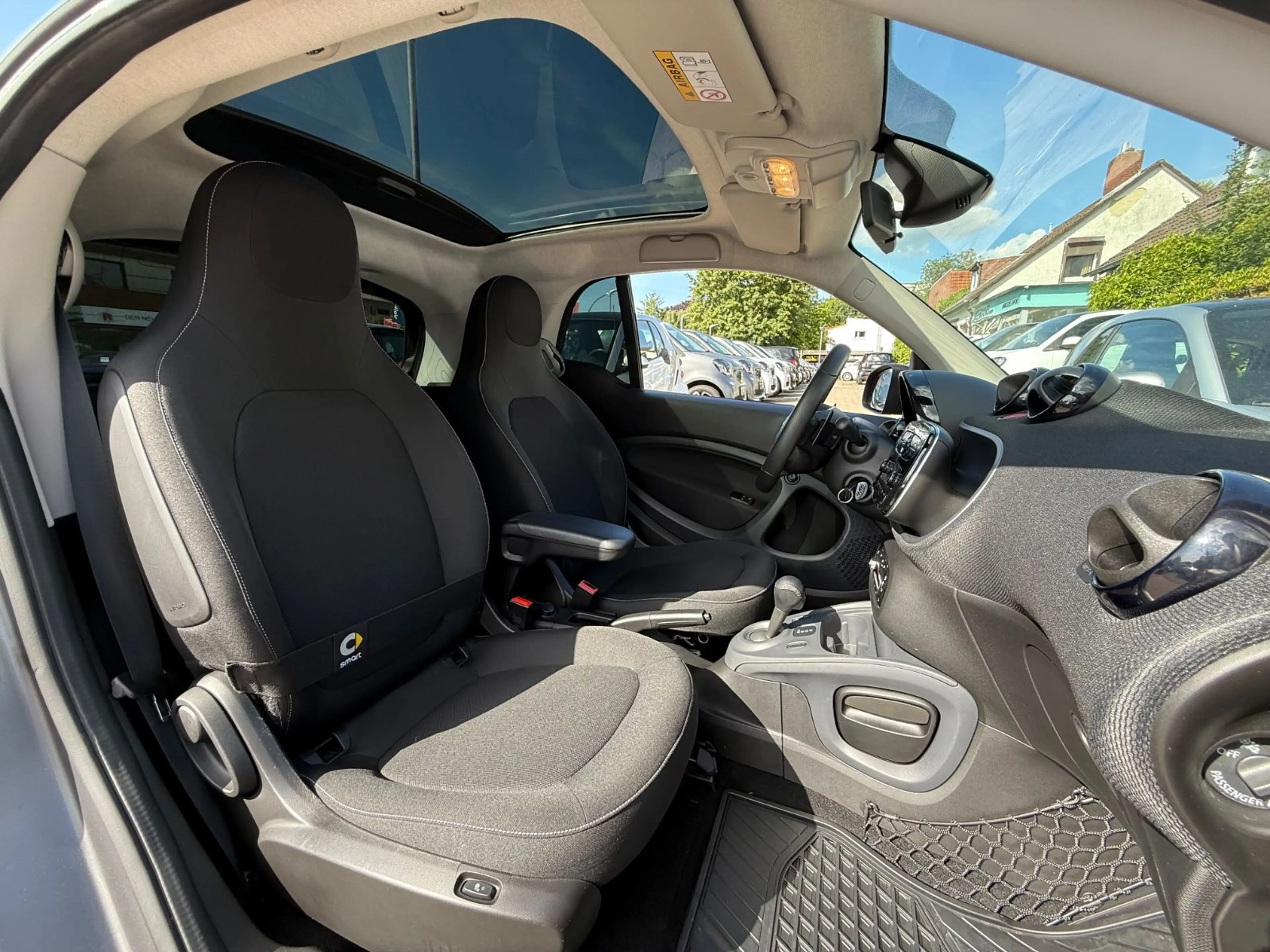smart forTwo *PANORAMA*SITZHEIZUNG*SPORT PAKET* — photo 12