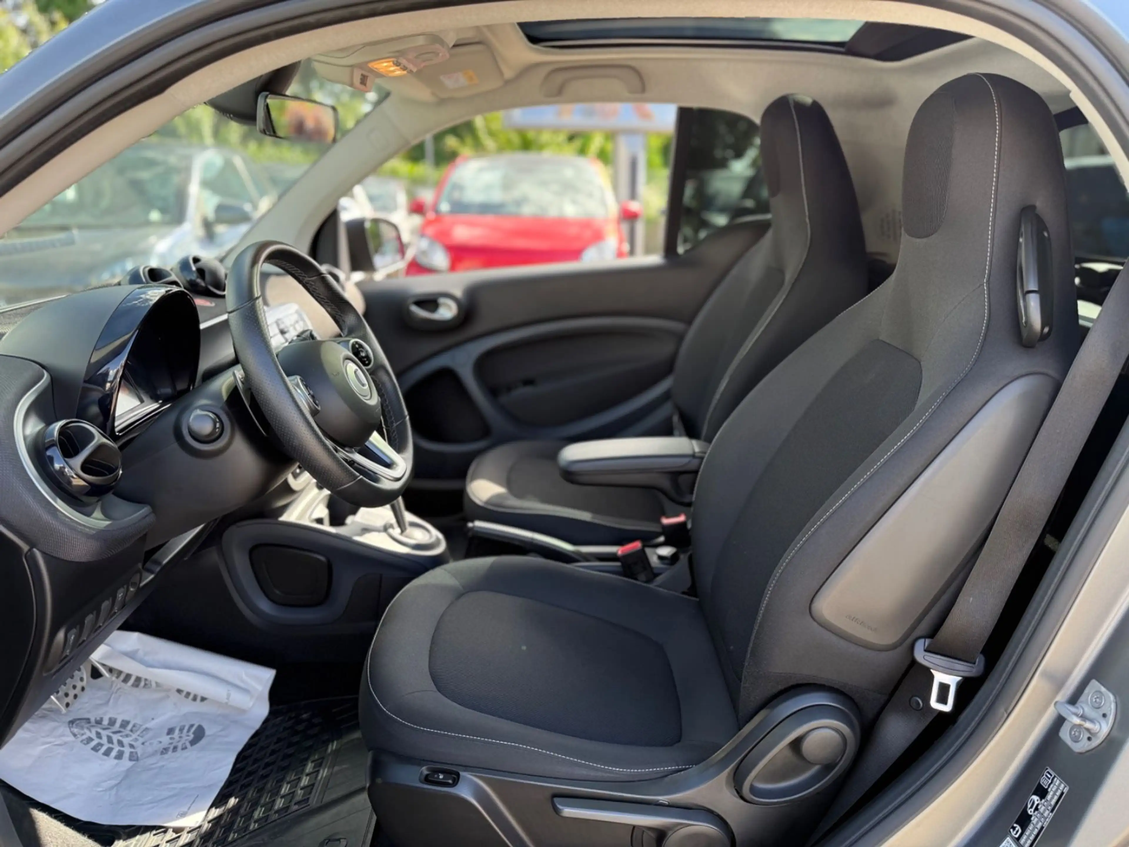 smart forTwo *PANORAMA*SITZHEIZUNG*SPORT PAKET* — photo 26
