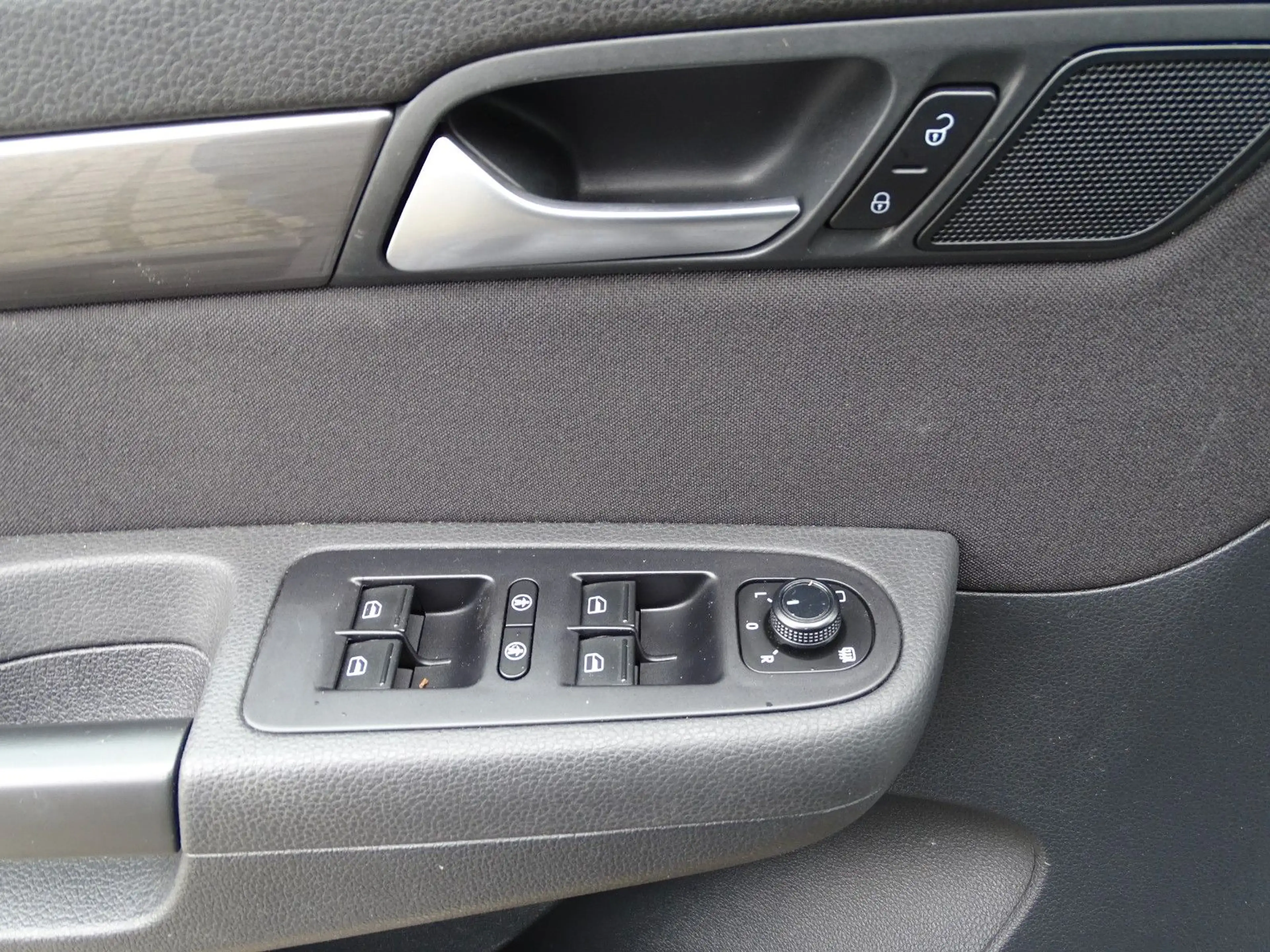 Volkswagen Sharan ALLSTAR*7 SITZE*KAMERA*PANO*AHK*TEMPOMAT* — photo 14
