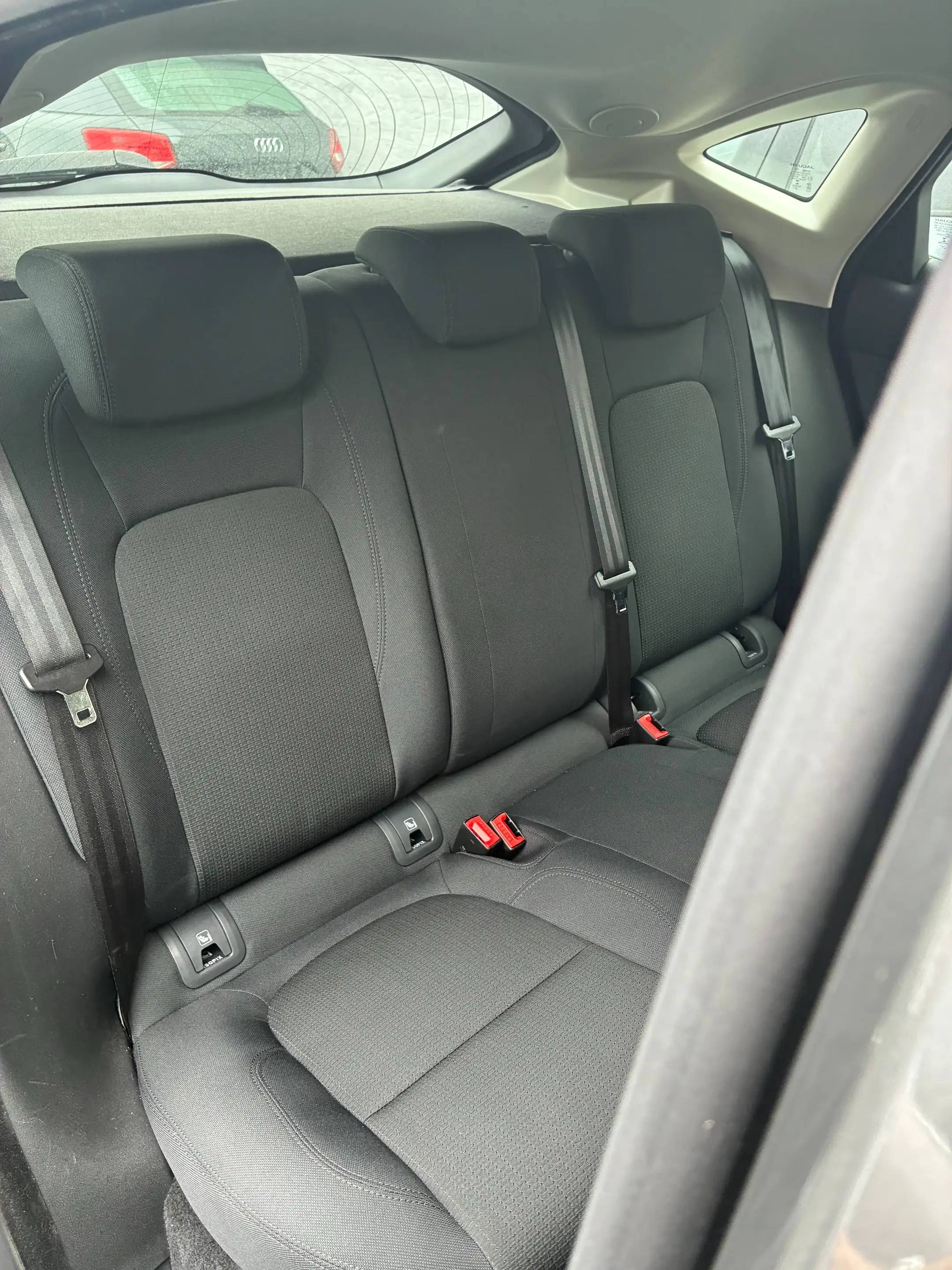 Jaguar E-Pace E-Pace 2.0 T AUT. AWD (4X4) — photo 8