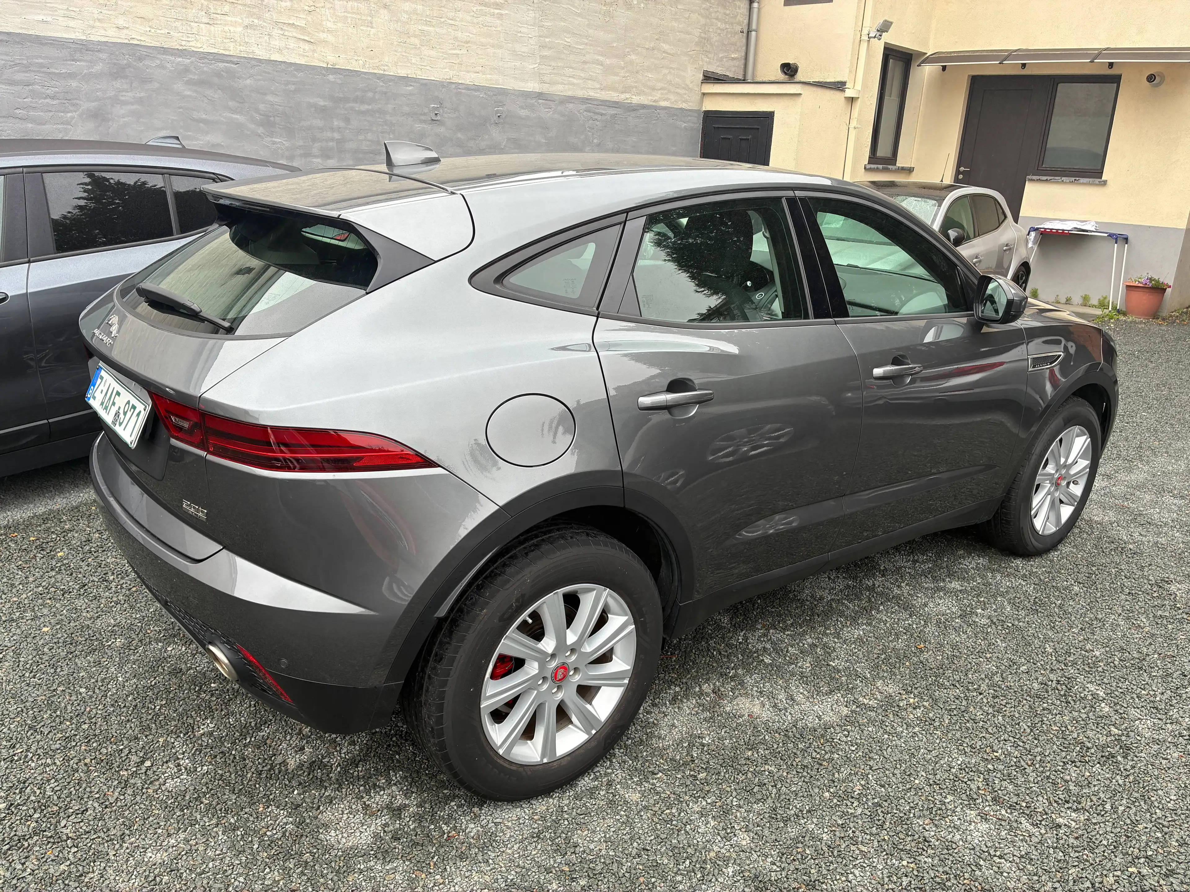 Jaguar E-Pace E-Pace 2.0 T AUT. AWD (4X4) — photo 4