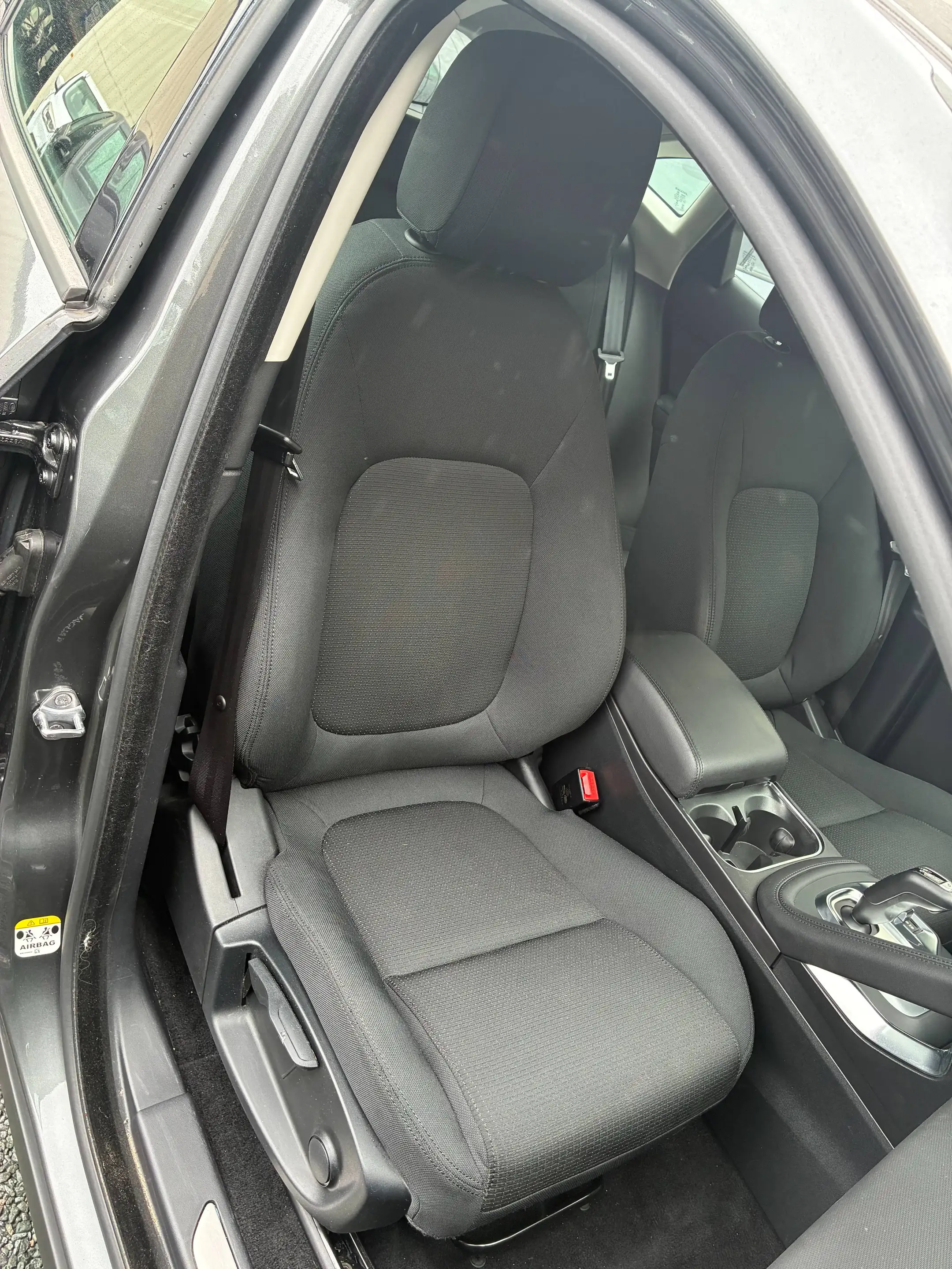 Jaguar E-Pace E-Pace 2.0 T AUT. AWD (4X4) — photo 7